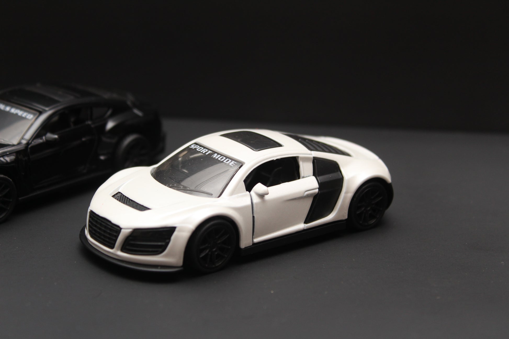 1:43 Audi , Bentley Diecast Combo -  Kunju Vandi  