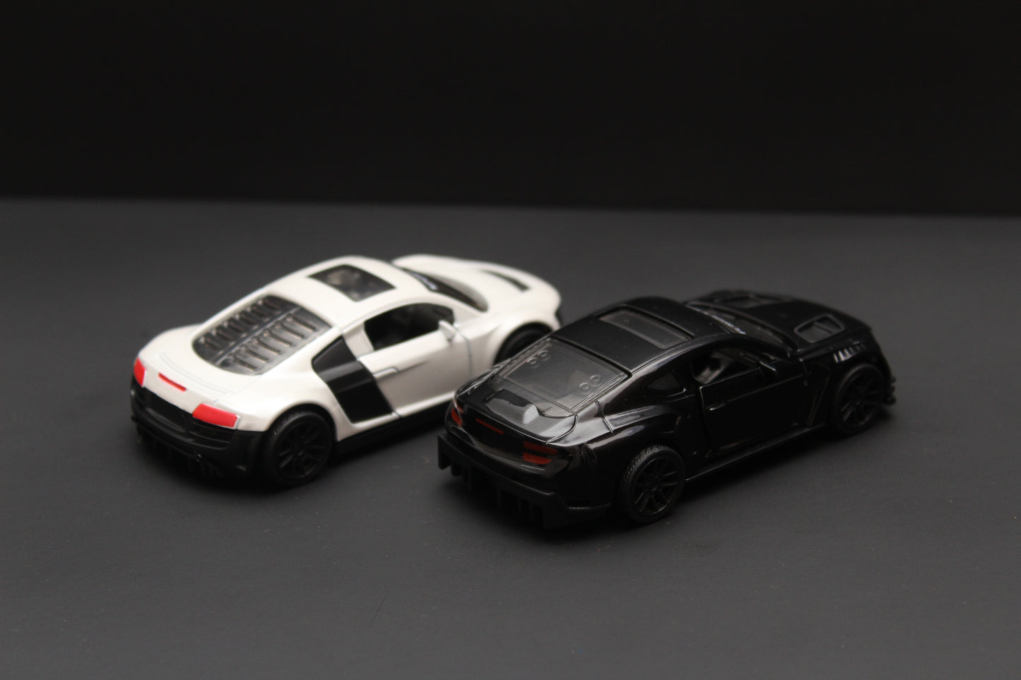 1:43 Audi , Bentley Diecast Combo -  Kunju Vandi  