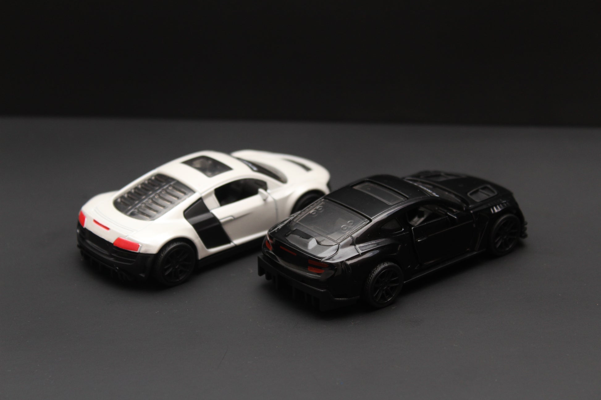 1:43 Audi , Bentley Diecast Combo -  Kunju Vandi  