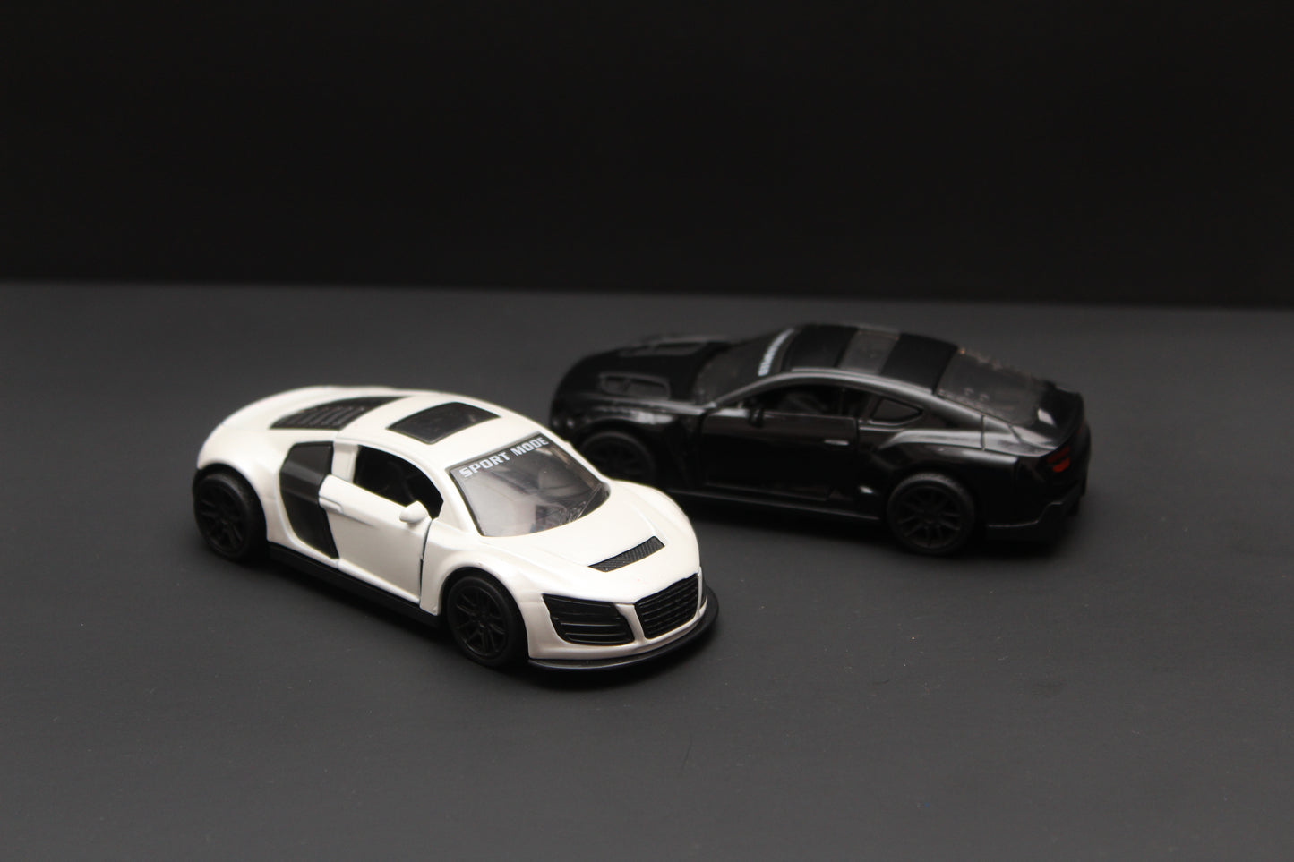 1:43 Audi , Bentley Diecast Combo -  Kunju Vandi  