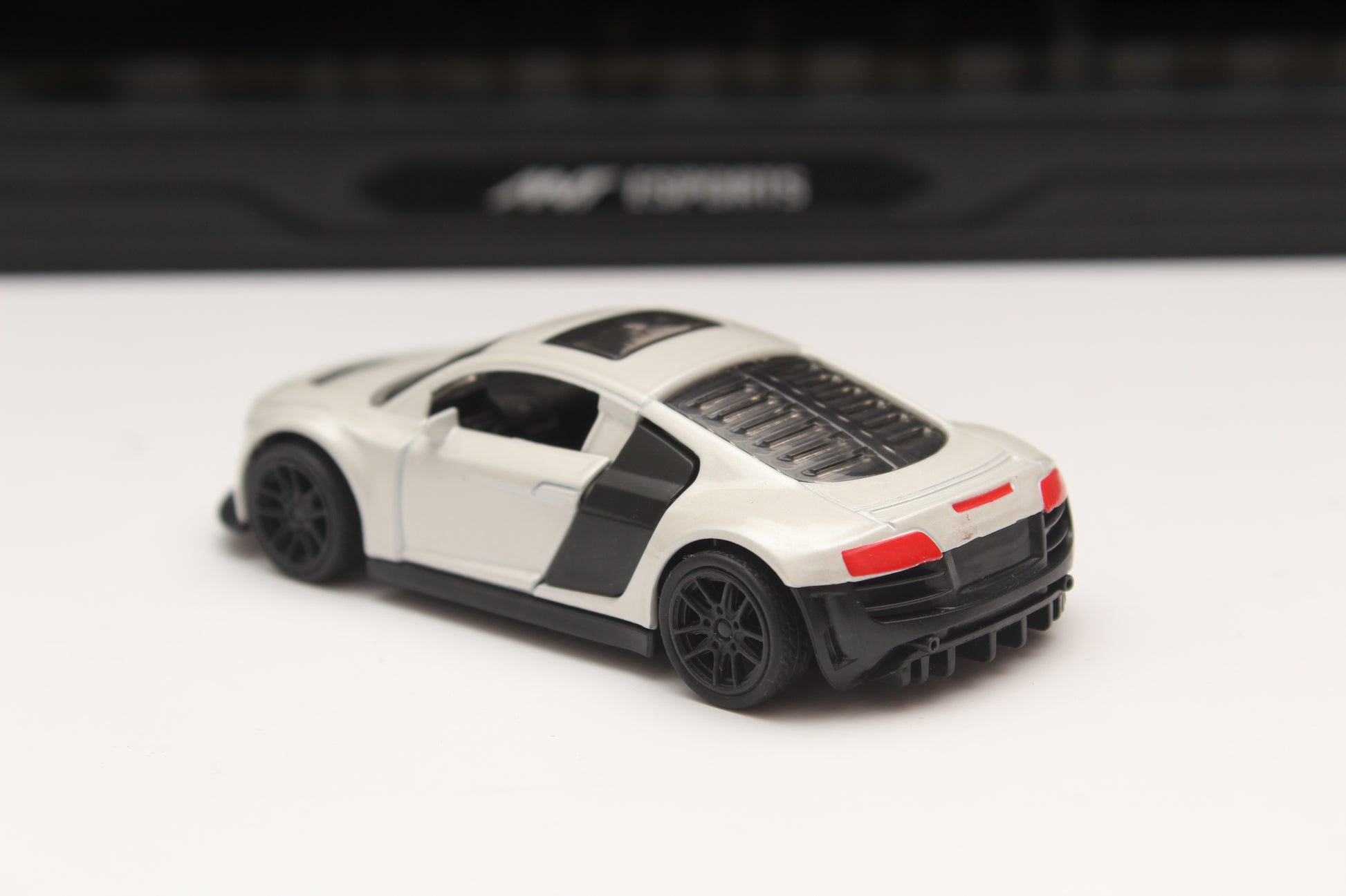 1:43 Audi Diecast White -  Kunju Vandi  