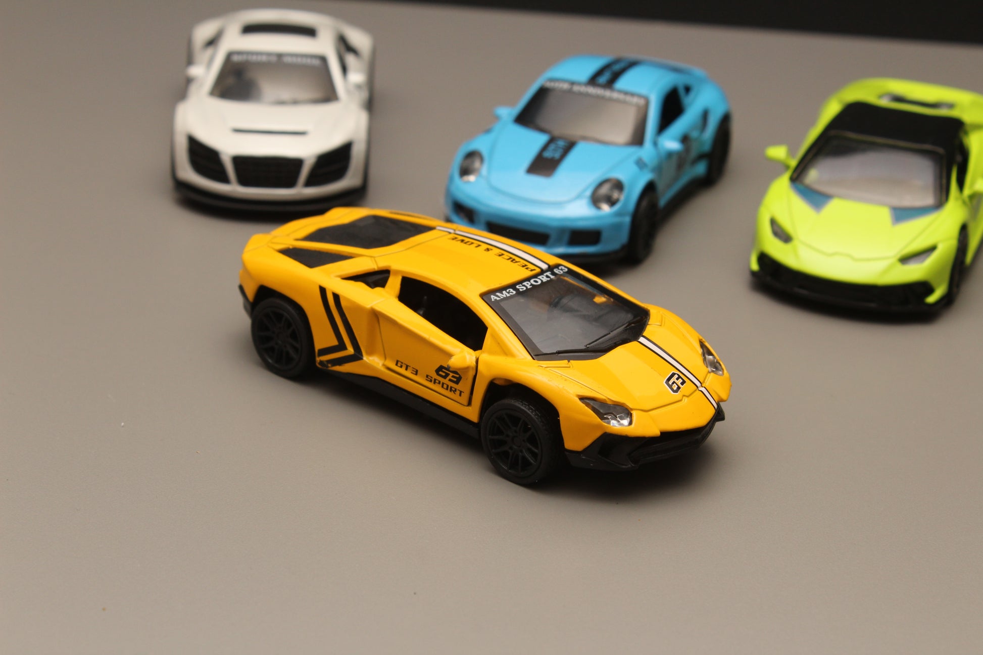 1:43 Audi, porsche, Lambo Diecast Combo -  Kunju Vandi  