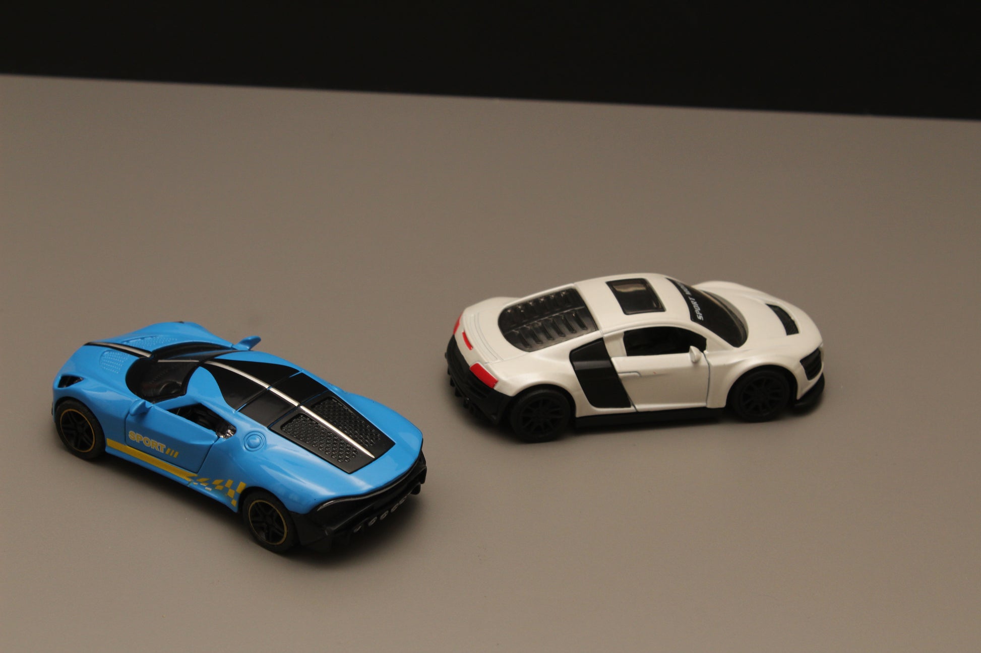 1:43 Bugatti , Audi Diecast Combo -  Kunju Vandi  