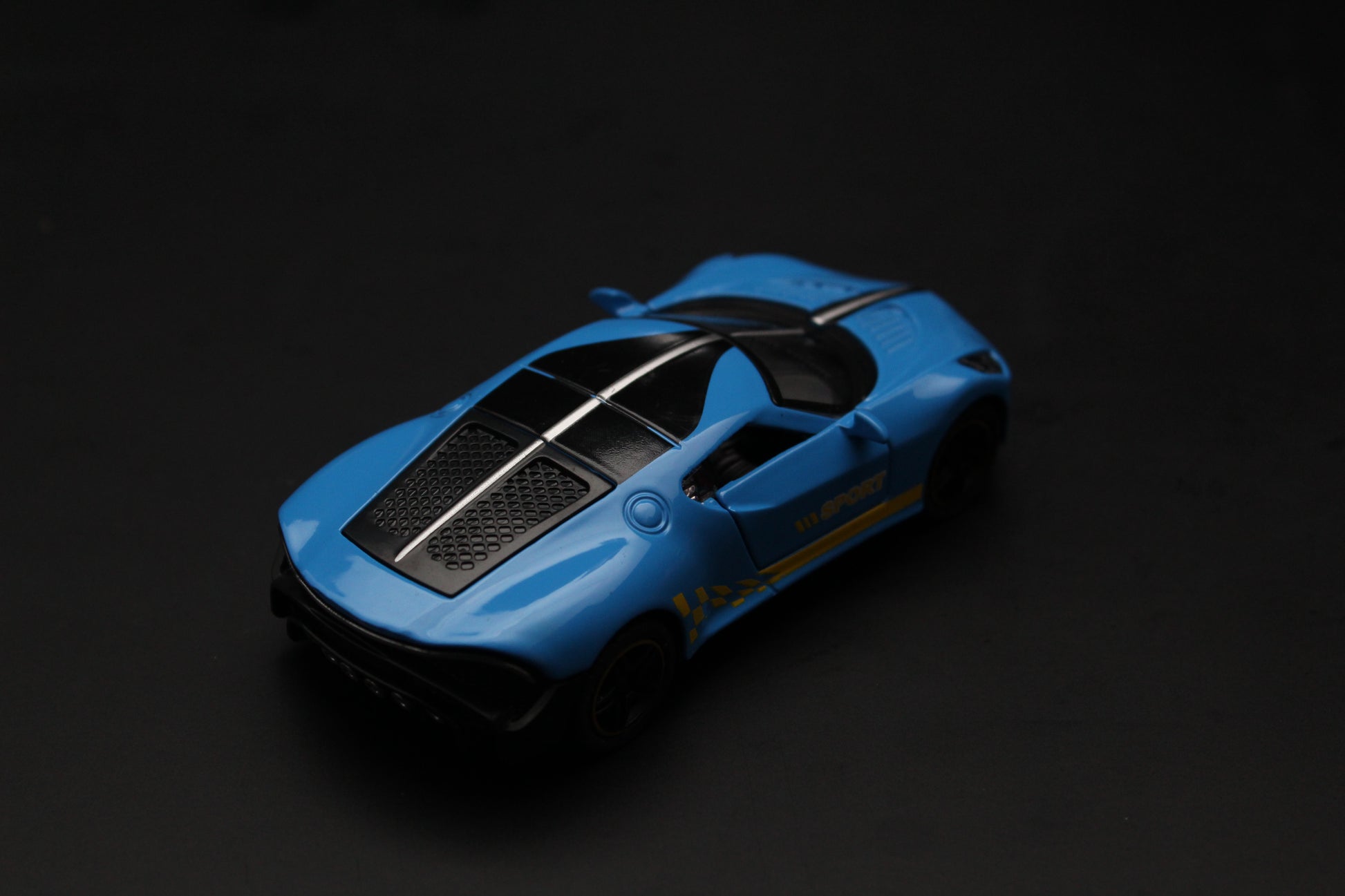 1:43 Bugatti Blue Strips Metal Body -  Kunju Vandi  