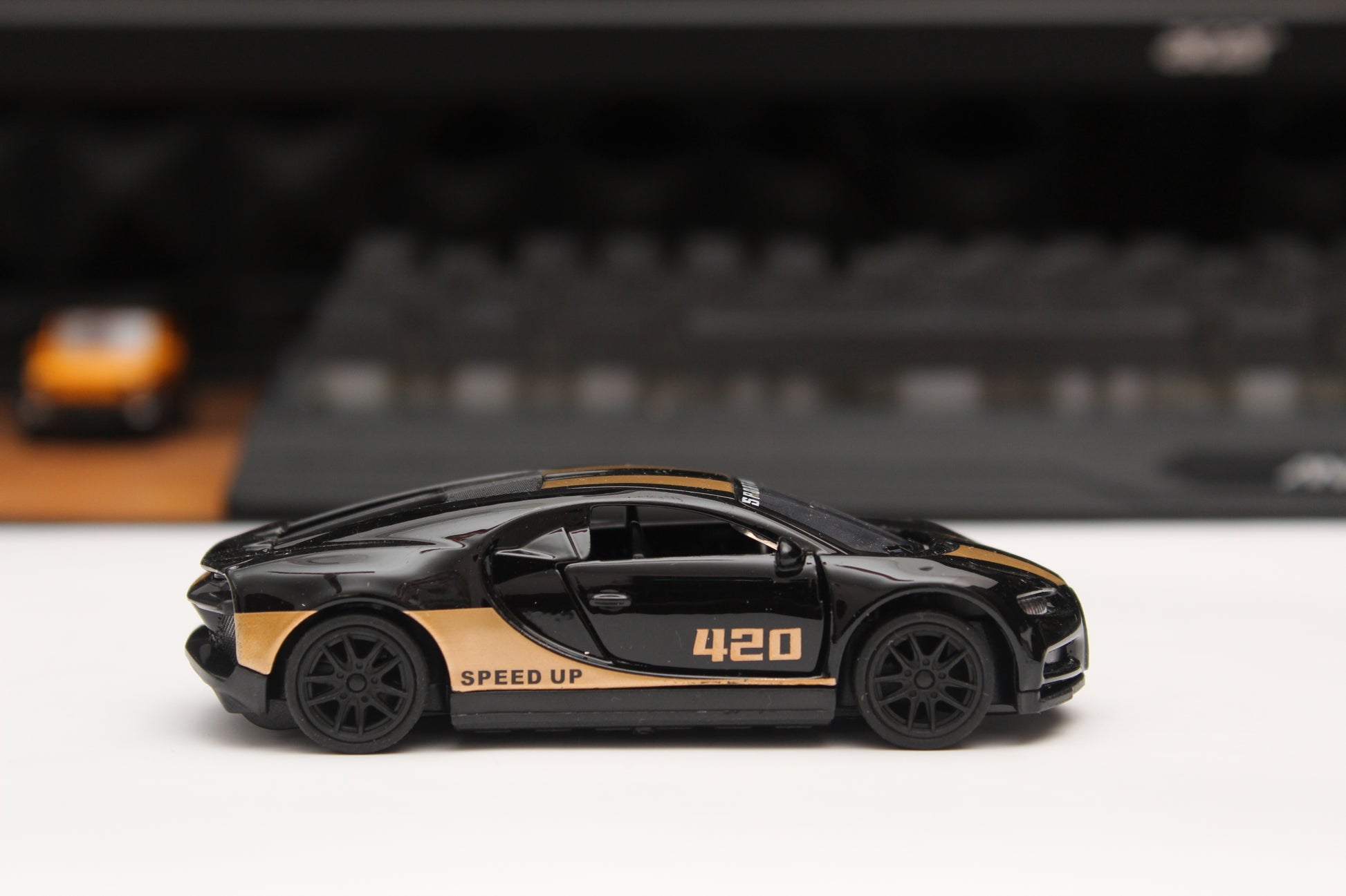 1:43 Bugatti (Strips) Diecast -  Kunju Vandi  