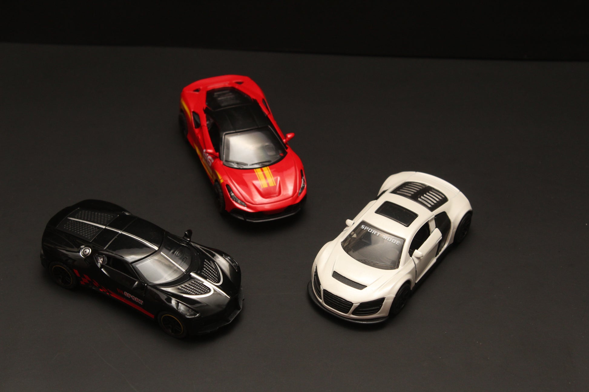 1:43 Ferrari , Bugatti , Audi Diecast Combo -  Kunju Vandi  