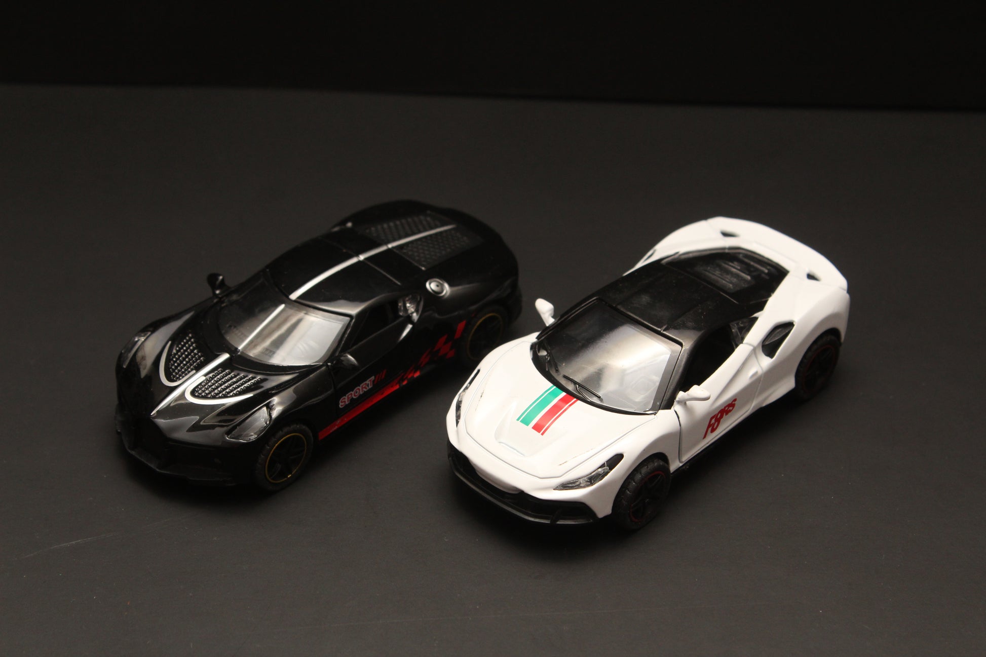 1:43 Ferrari , Bugatti Diecast Combo -  Kunju Vandi  