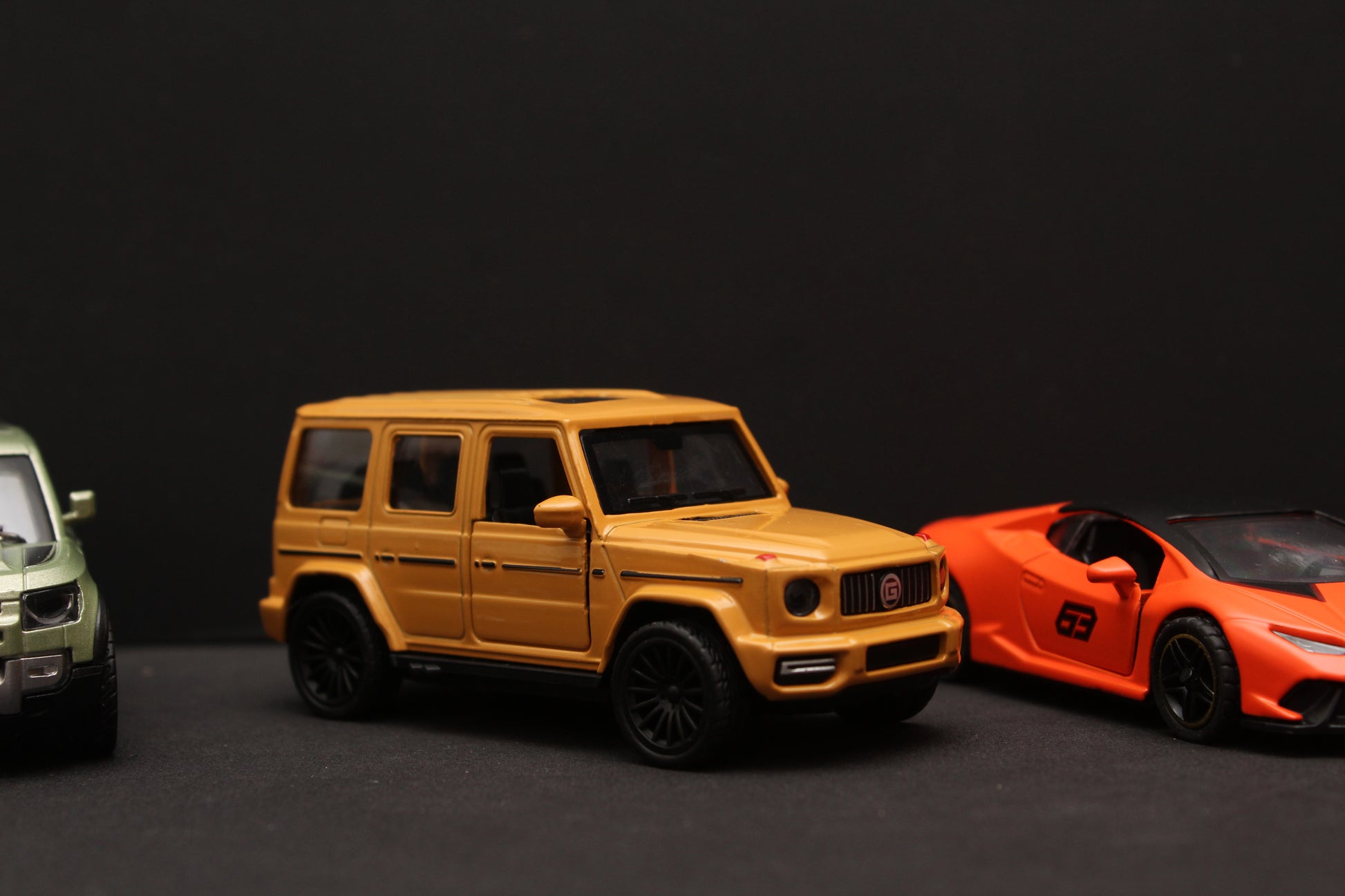 1:43 Gwagon , Defender , Lambo Diecast Combo -  Kunju Vandi  