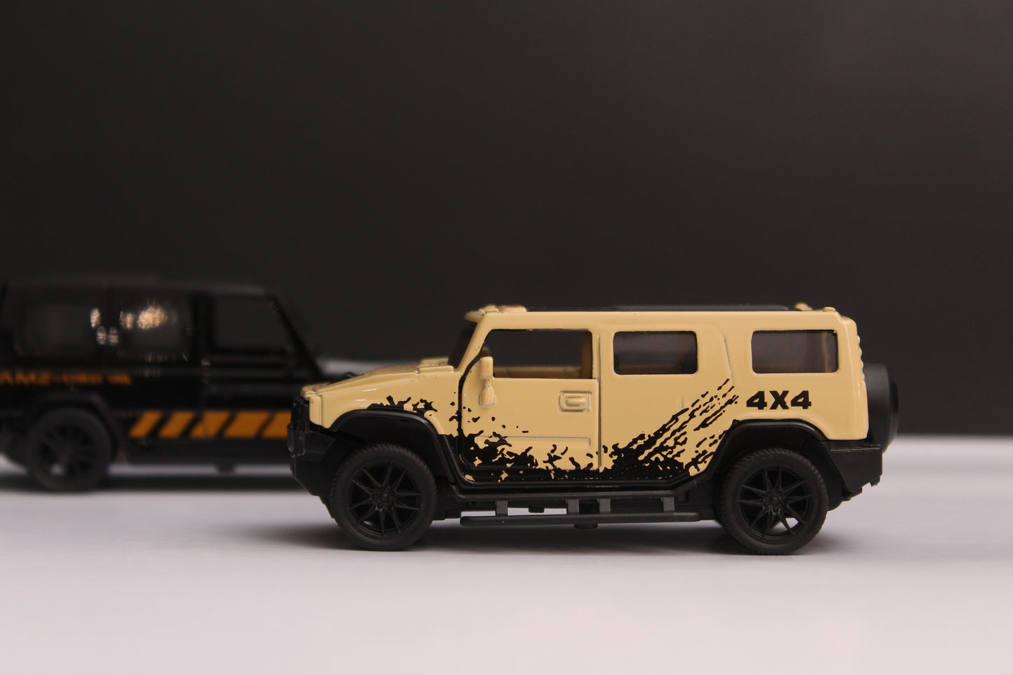 1:43 Gwagon , Hummer Diecast Combo -  Kunju Vandi  