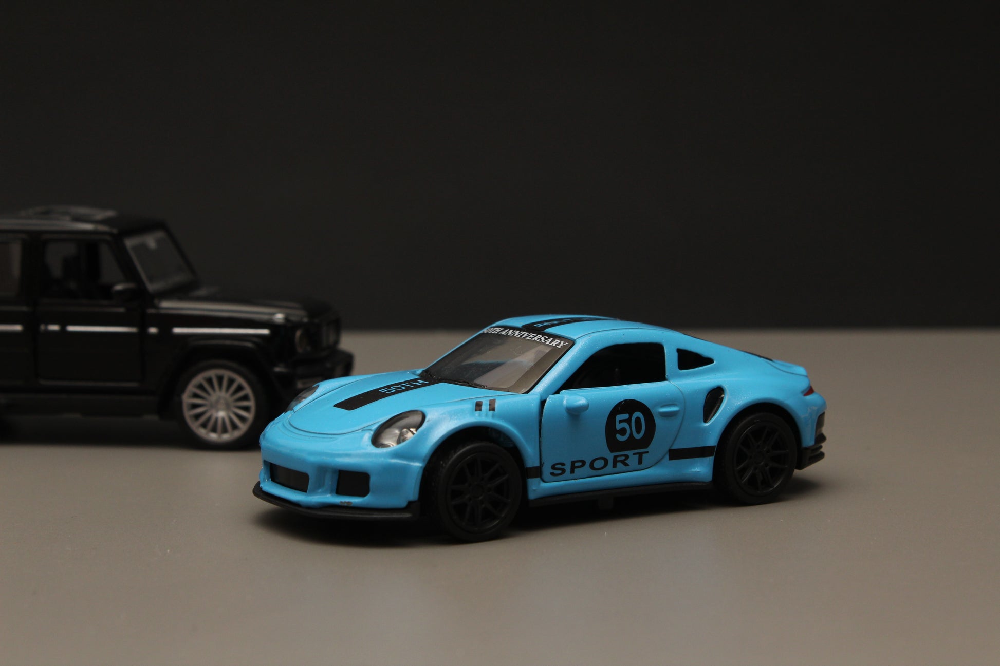 1:43 Gwagon, Porsche Diecast Combo -  Kunju Vandi  
