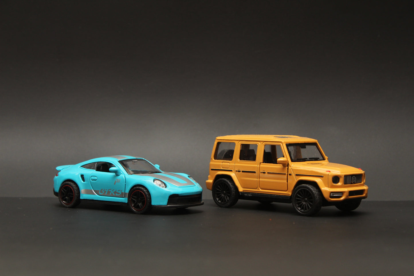 1:43 Gwagon, Porsche Diecast Combo -  Kunju Vandi  