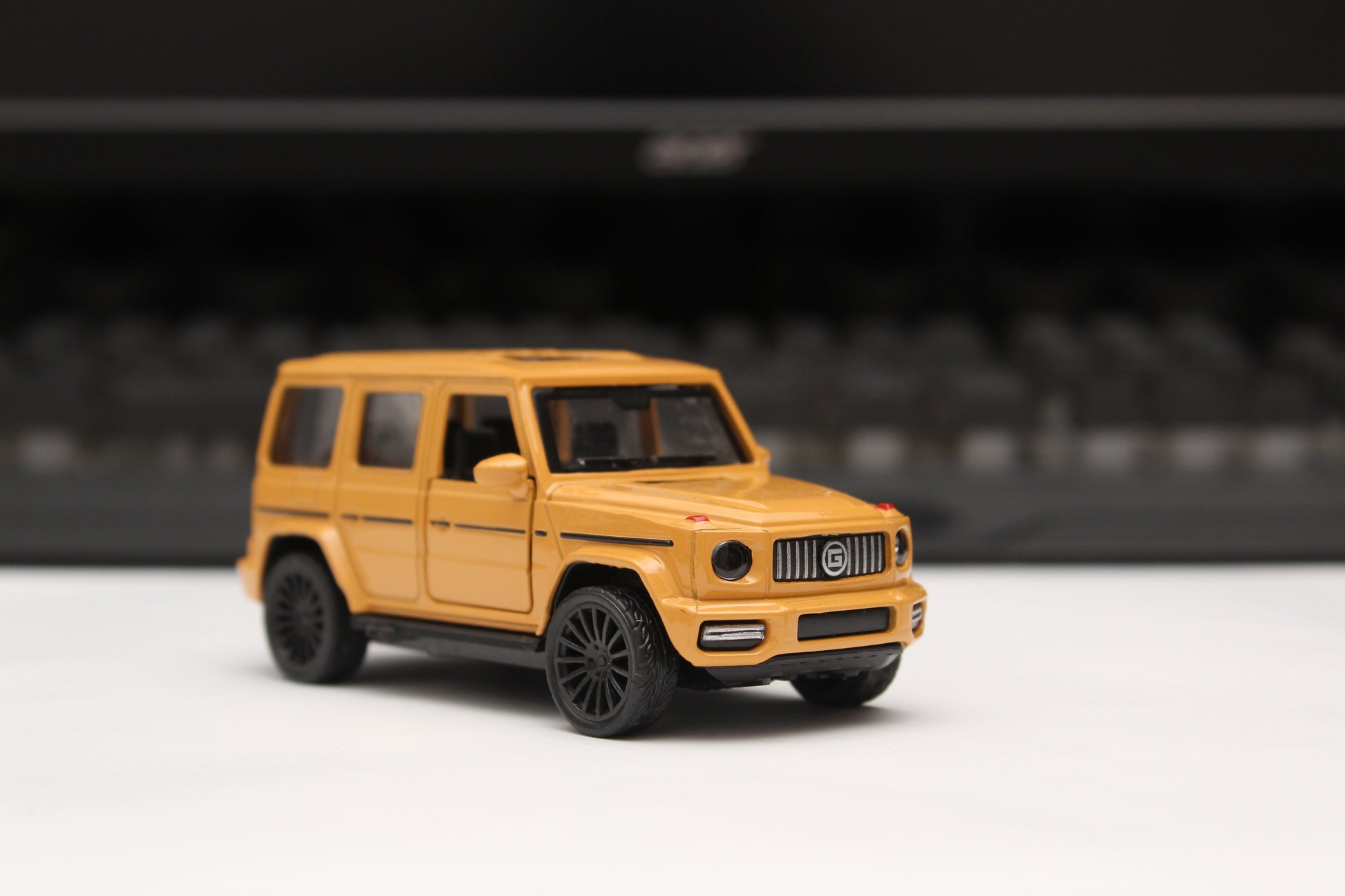 1:43 Gwagon Yellow Diecast -  Kunju Vandi  
