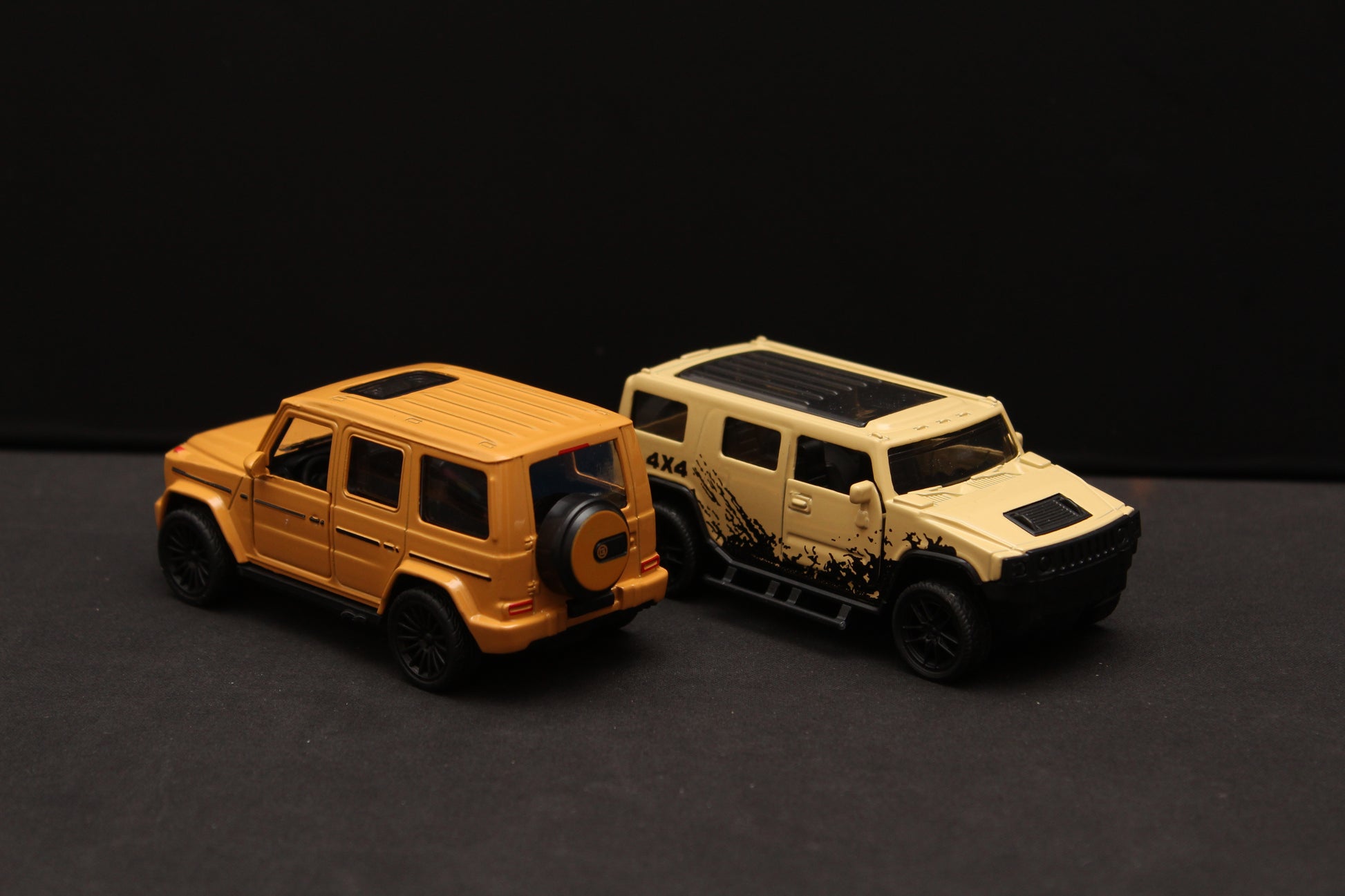 1:43 Hummer , Gwagon Diecast Combo -  Kunju Vandi  