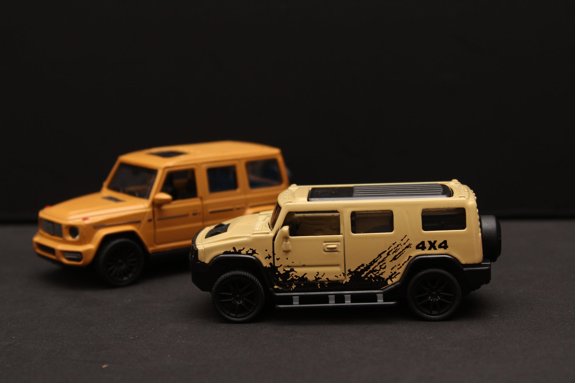 1:43 Hummer , Gwagon Diecast Combo -  Kunju Vandi  