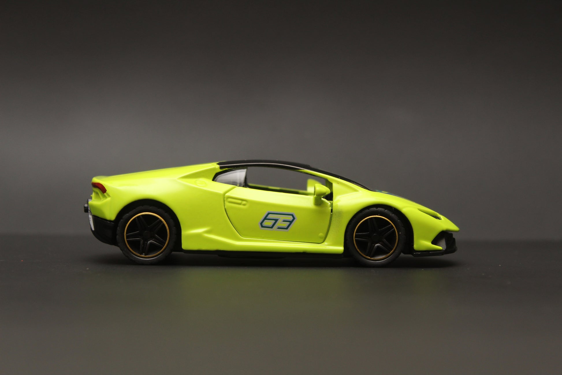 1:43 Lamborghini Metal Body Green/B -  Kunju Vandi  