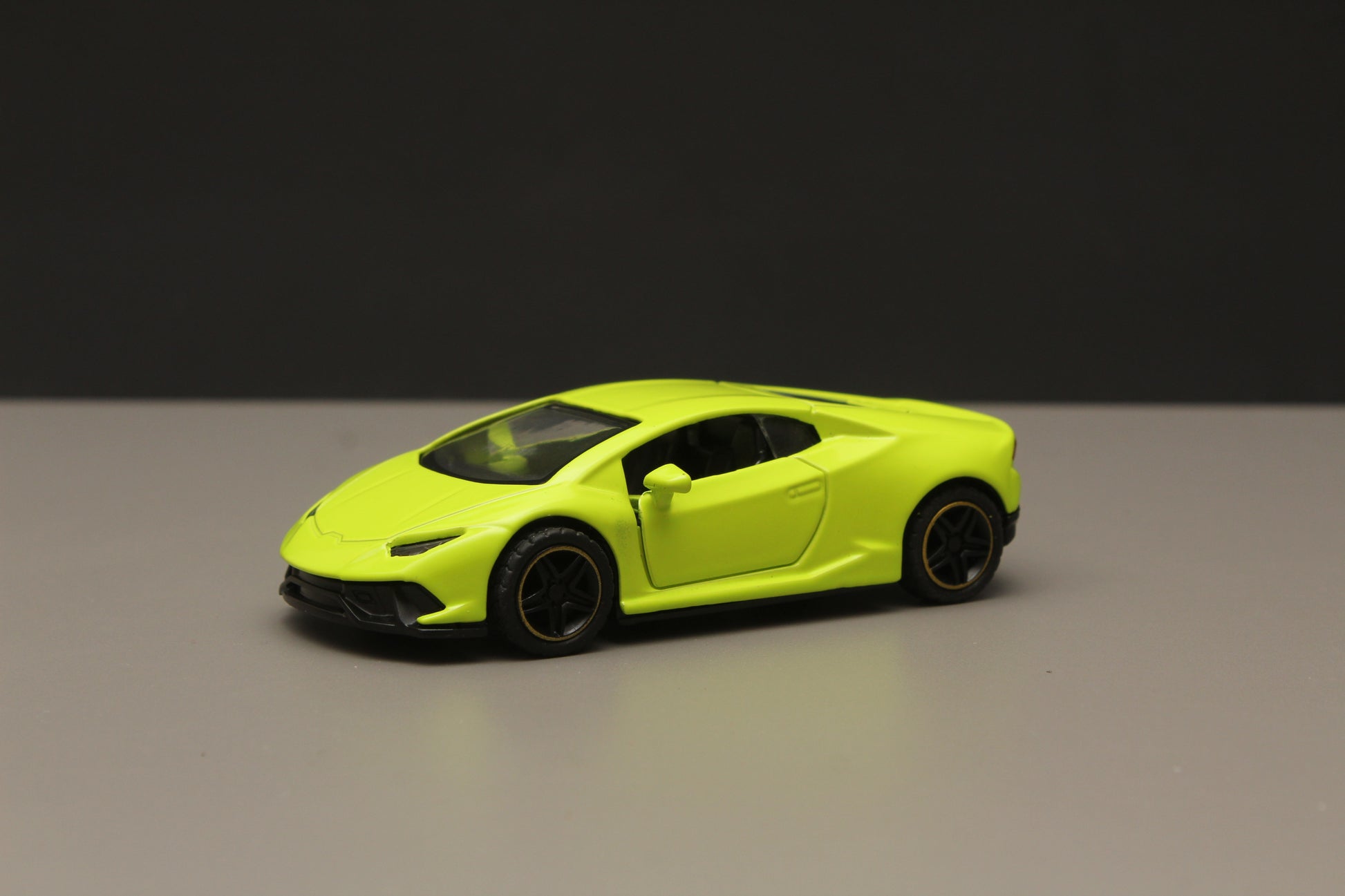 1:43 Metal Body Lamborghini Green -  Kunju Vandi  