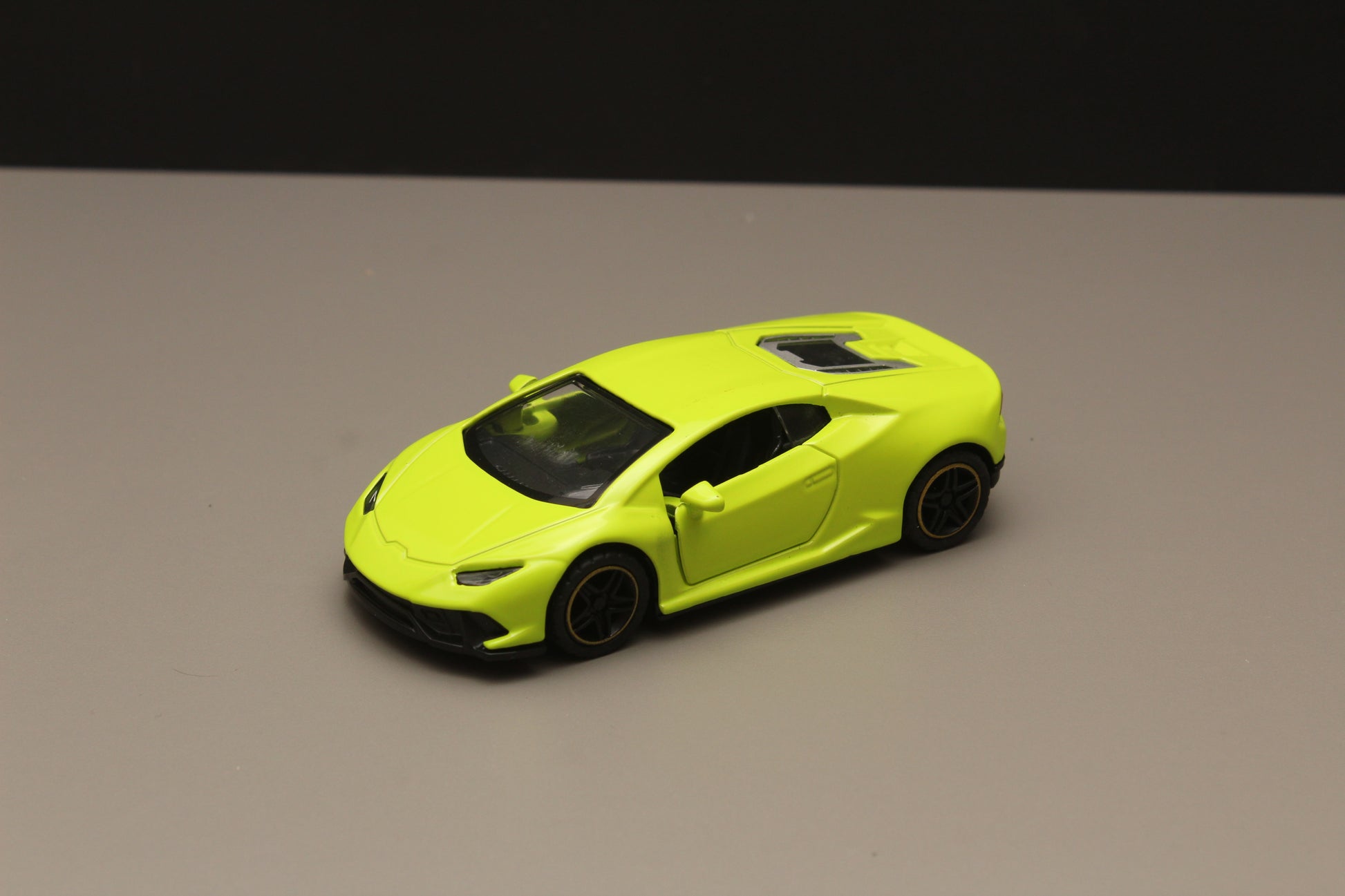1:43 Metal Body Lamborghini Green -  Kunju Vandi  