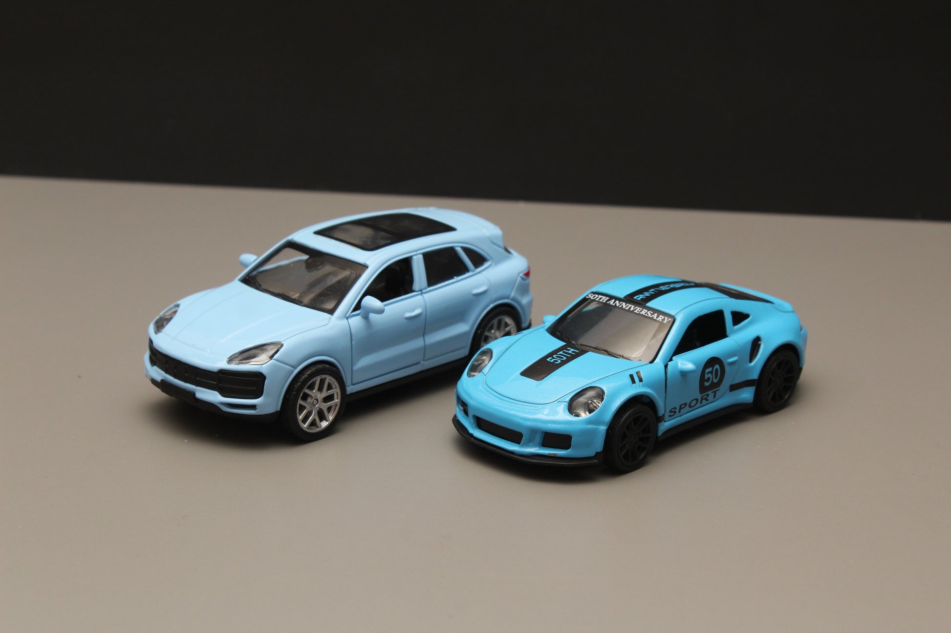 1:43 Porsche diecast Combo -  Kunju Vandi  