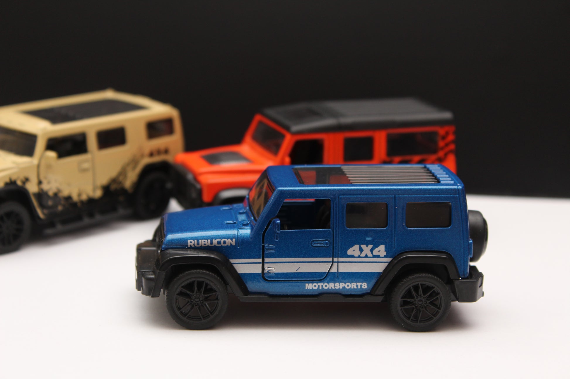1:43 Wrangler , Defender , Hummer Diecast Combo -  Kunju Vandi  