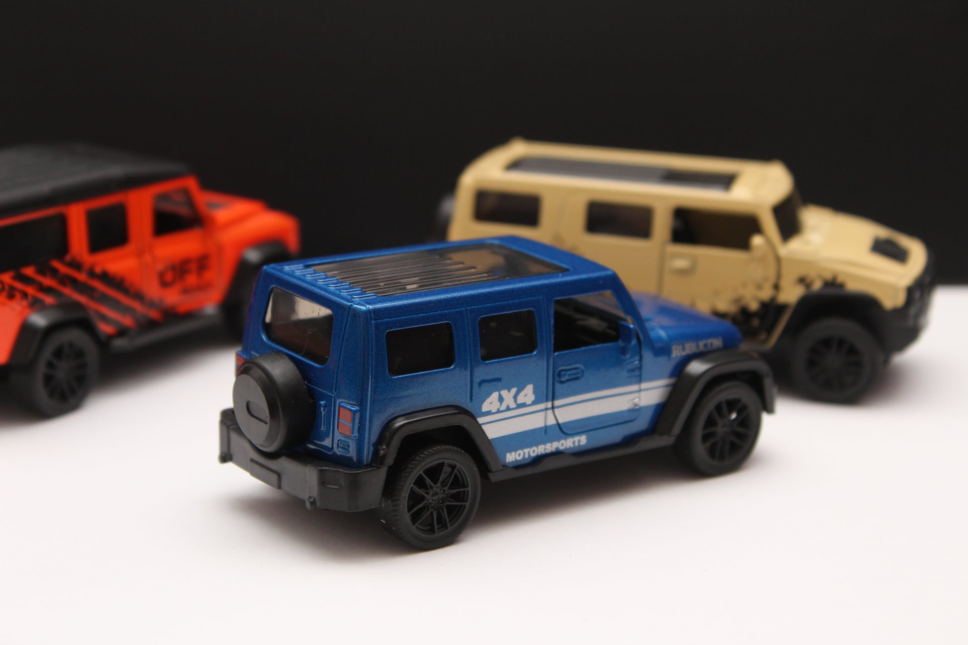 1:43 Wrangler , Defender , Hummer Diecast Combo -  Kunju Vandi  