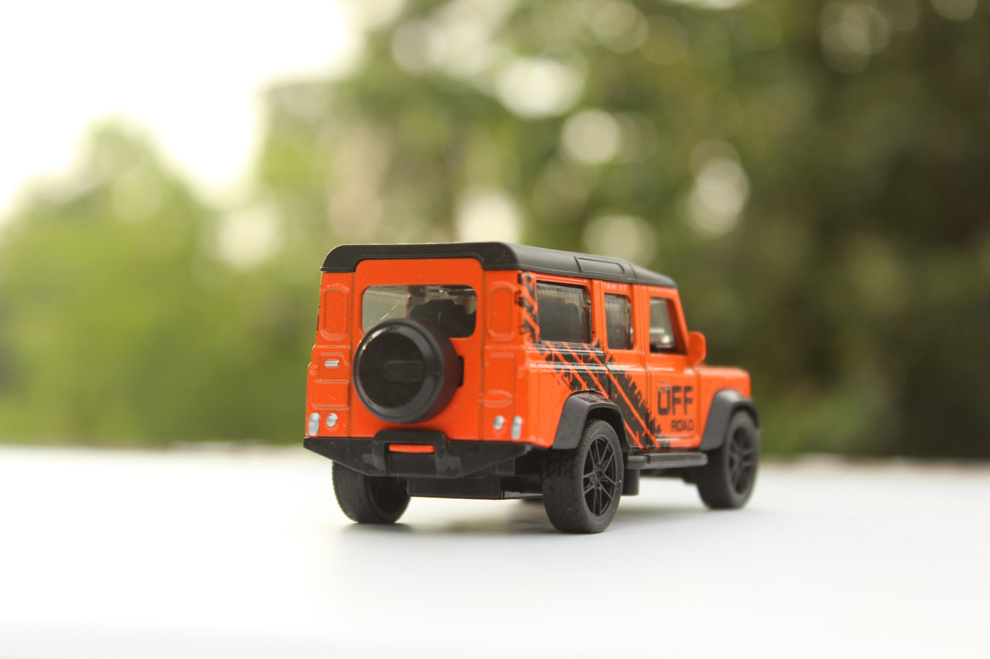 1:43 Old Defender Diecast Orange