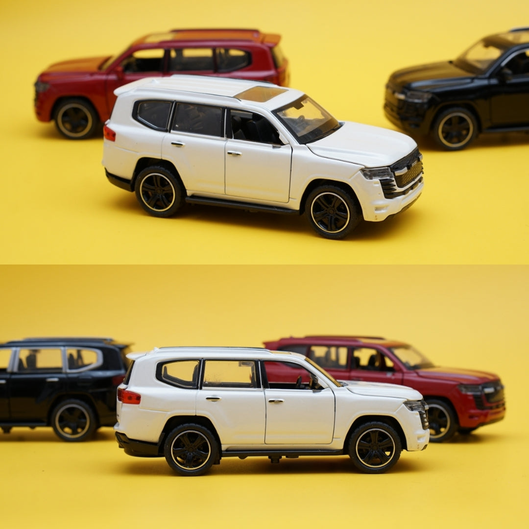 1:32 Land Cruiser (Minor Damaged) Diecast, Stock Clearing , prepaid Only