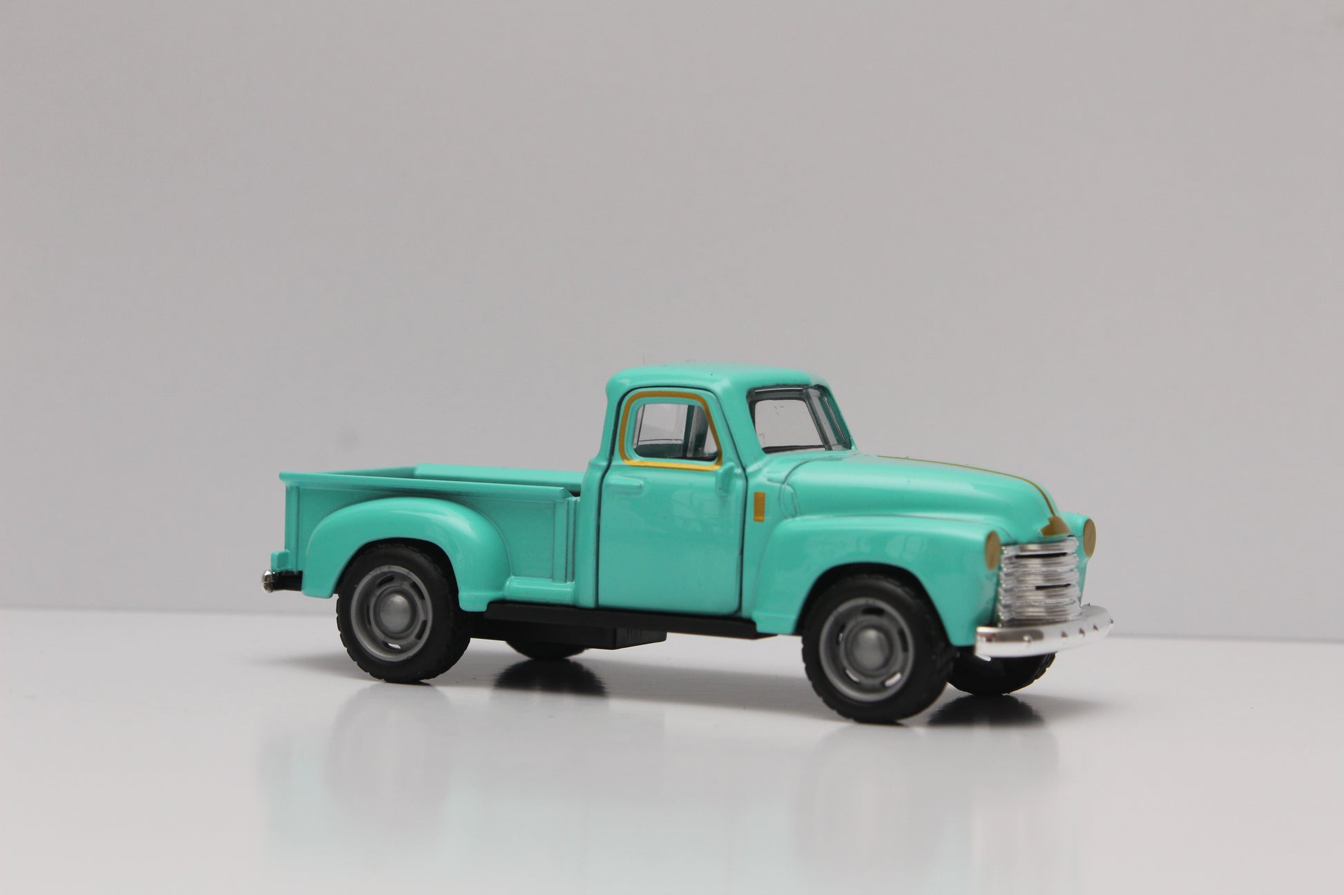 Chevy Pickup Truck Diecast Green -  Kunju Vandi  
