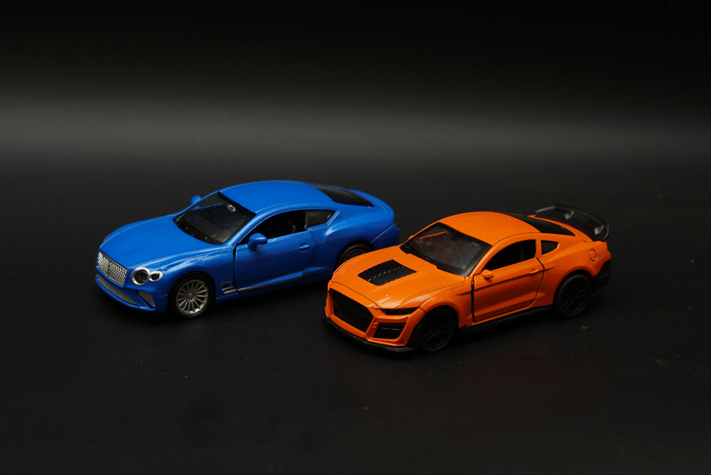 1:36 Bentley , Mustang Diecast Combo (Blue, Orange)