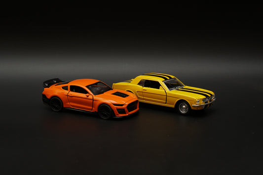 1:36 Mustang Combo (Yellow-Orange)