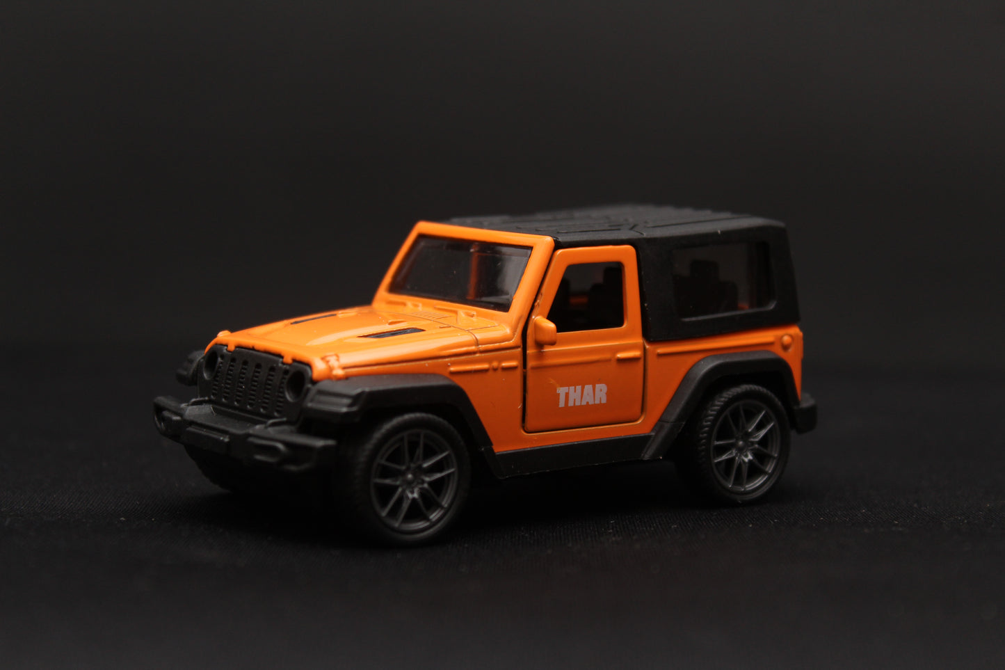 1:43 Thar Hard Top , Metal Body Orange