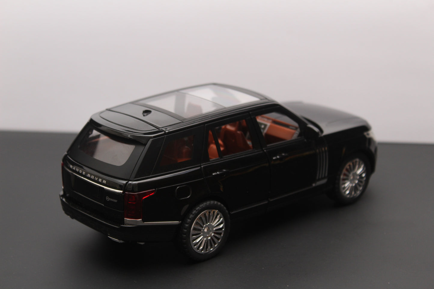 1:24 Range Rover High Quality