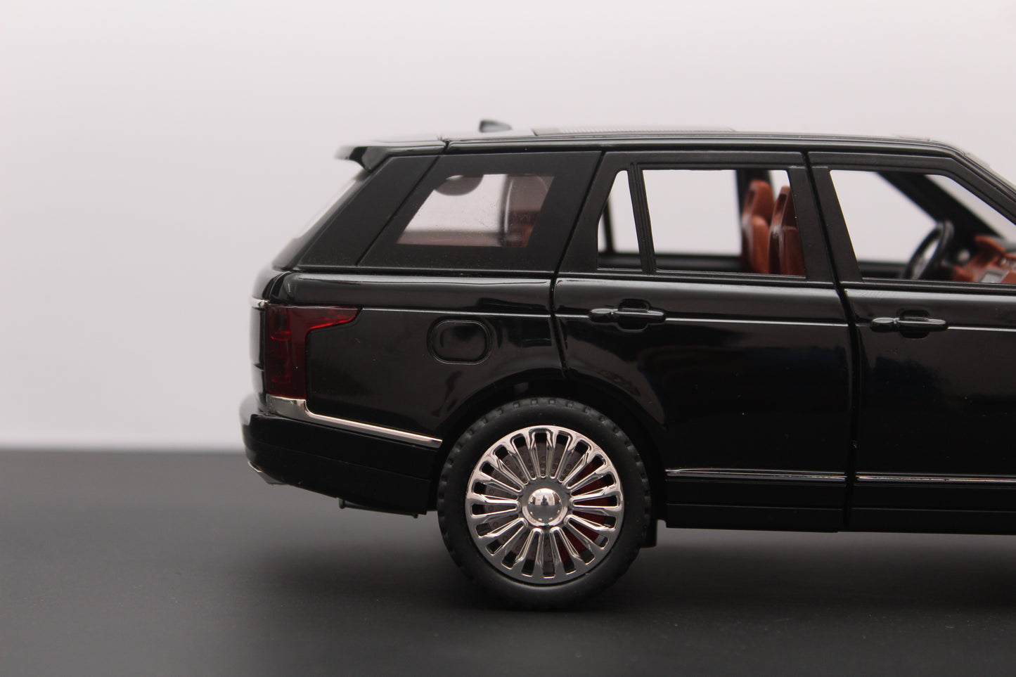 1:24 Range Rover High Quality