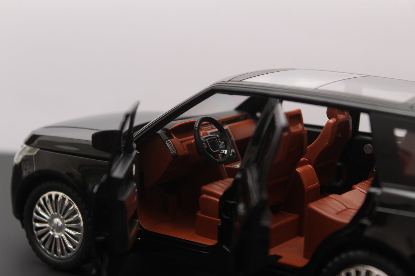 1:24 Range Rover High Quality