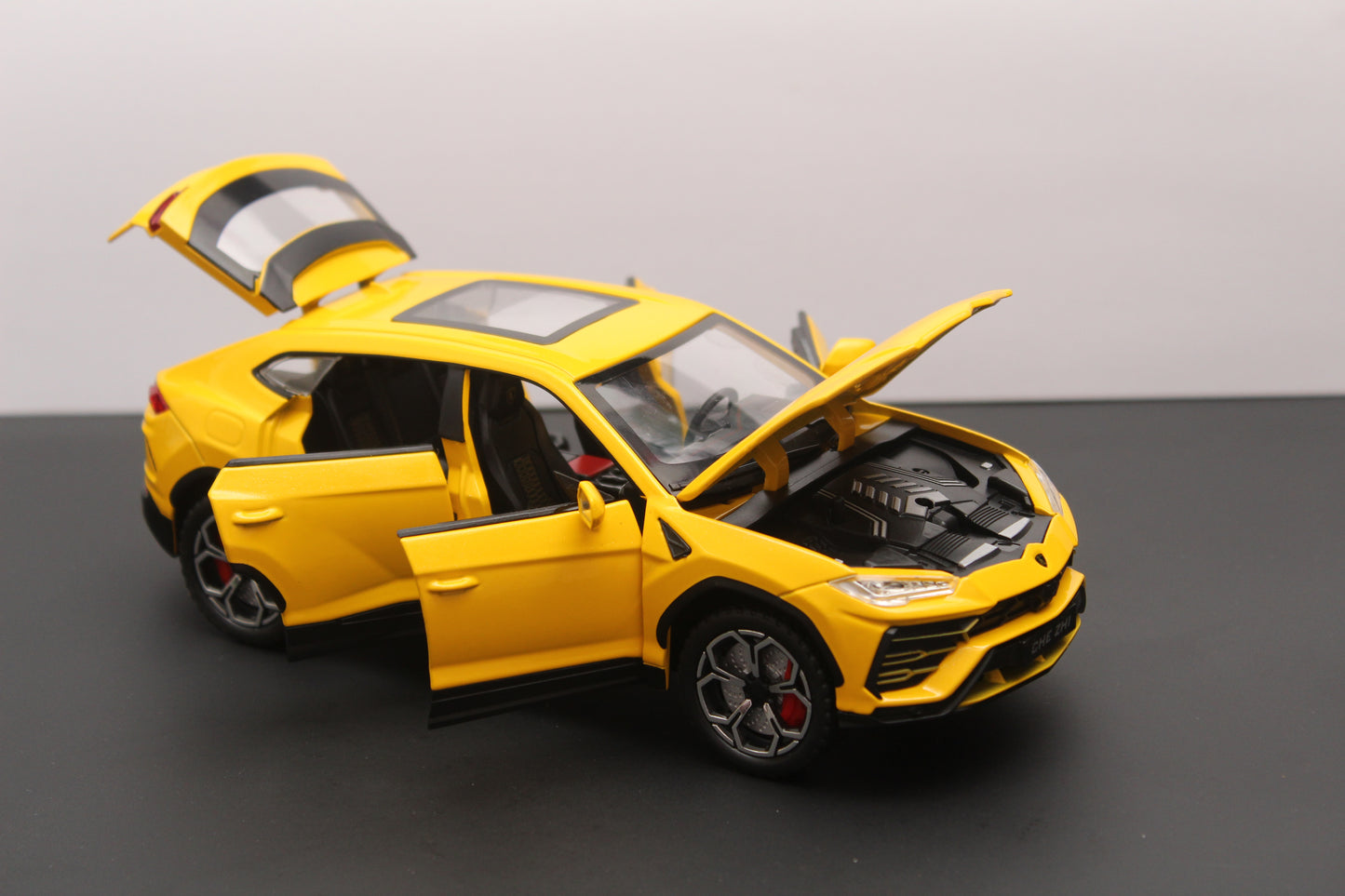 1:24 Lamborghini Urus High Quality