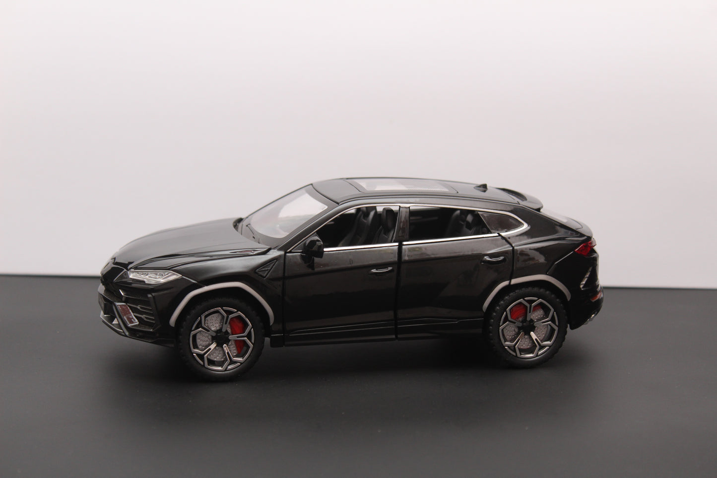 1:24 Lamborghini Urus High Quality