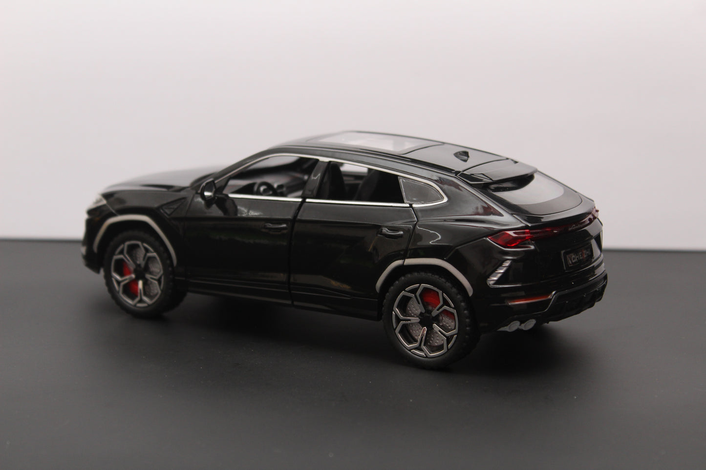 1:24 Lamborghini Urus High Quality