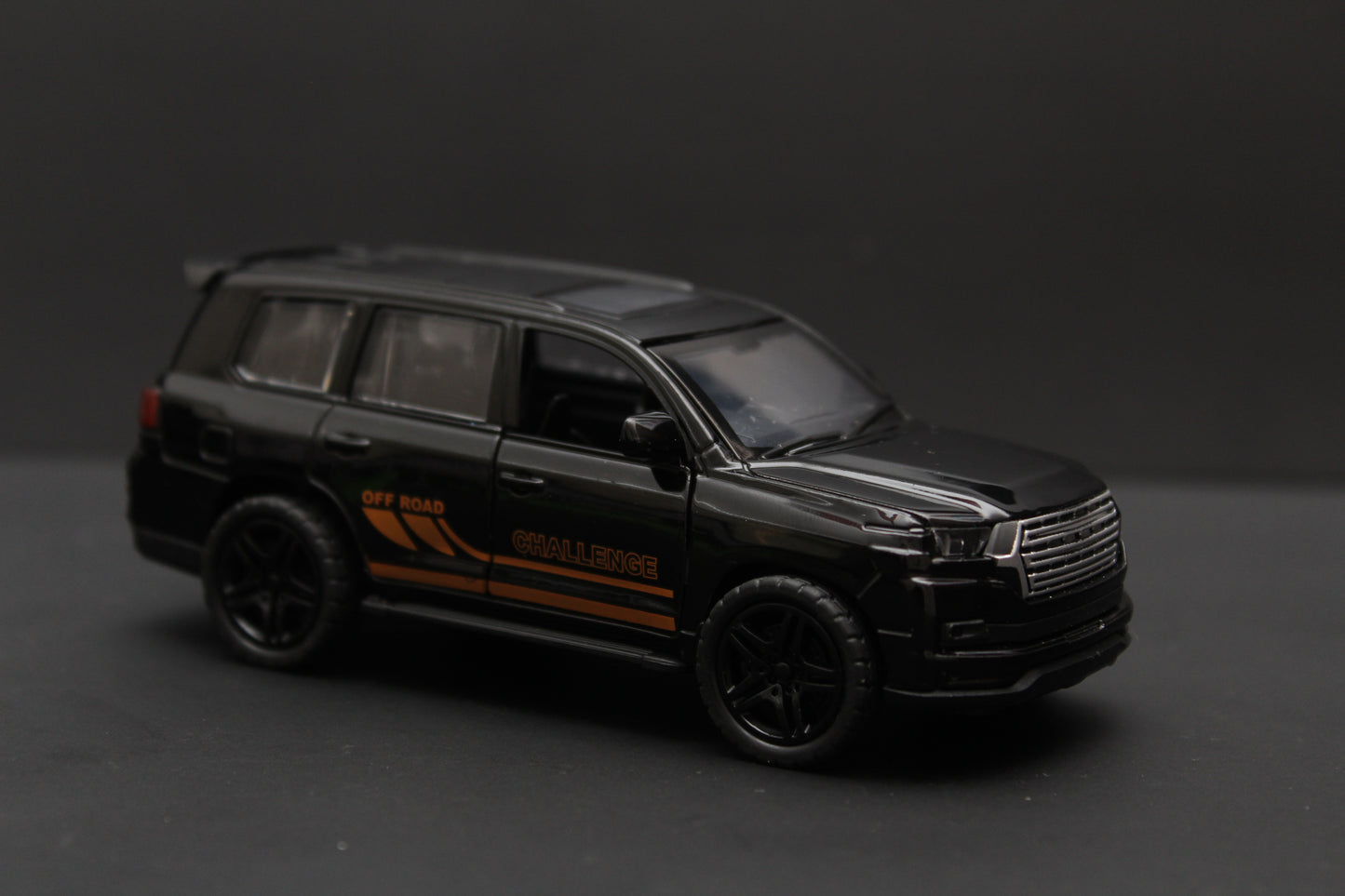 1:36 Land Cruiser diecast Black