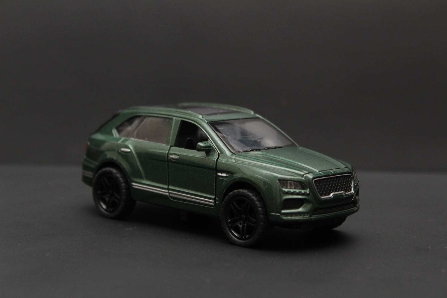 1:36 Bentley Bentayga Diecast Green