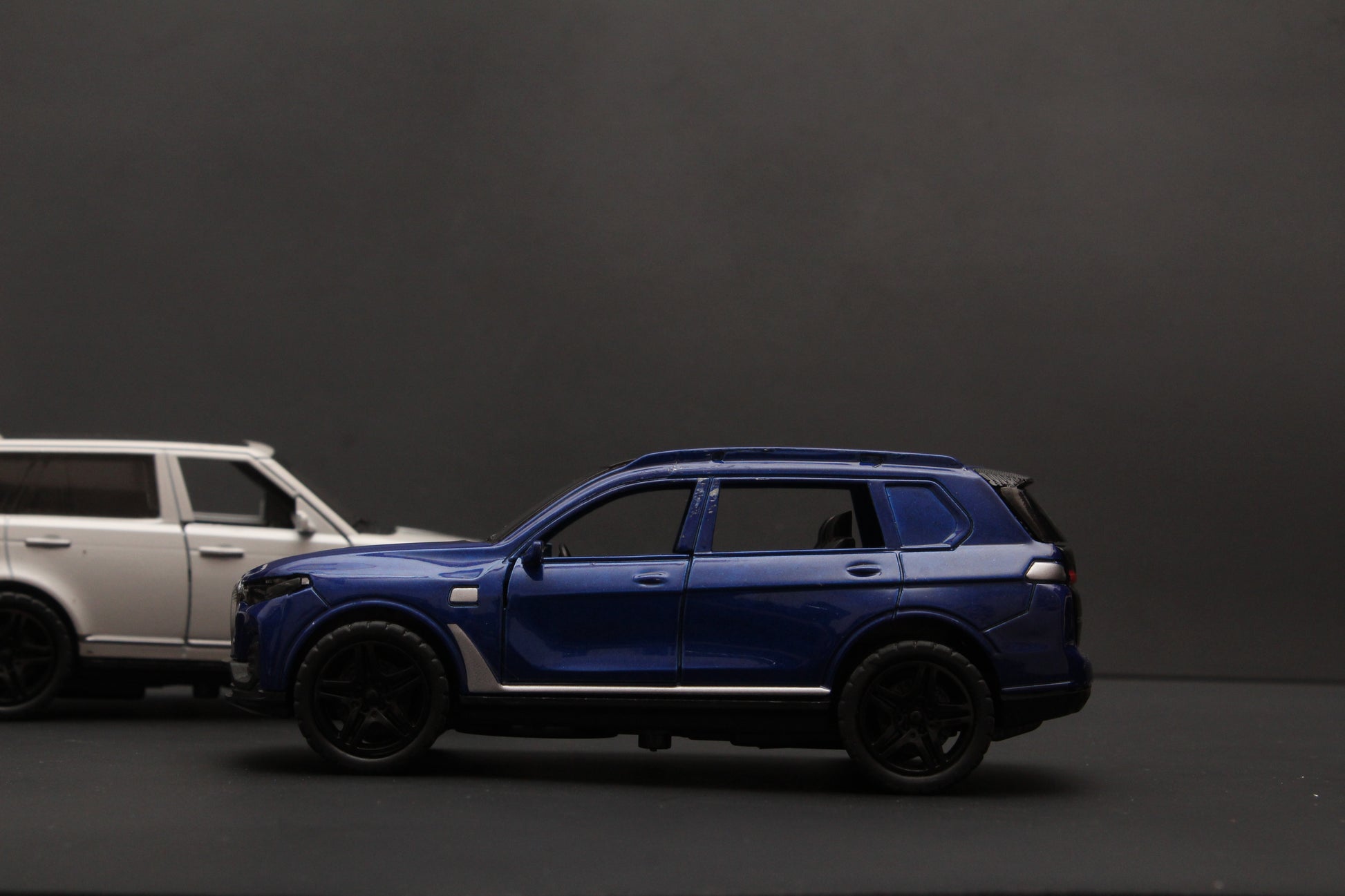 1:36 Range Rover , BMW Diecast Combo -  Kunju Vandi  