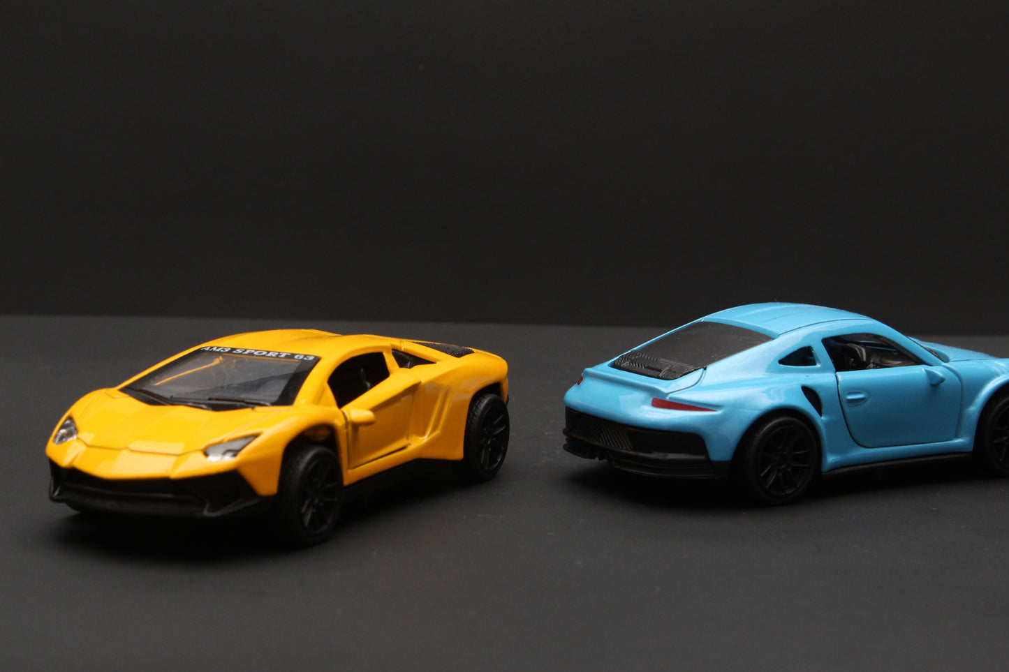 1:43 Lambo , Porsche Diecast Combo