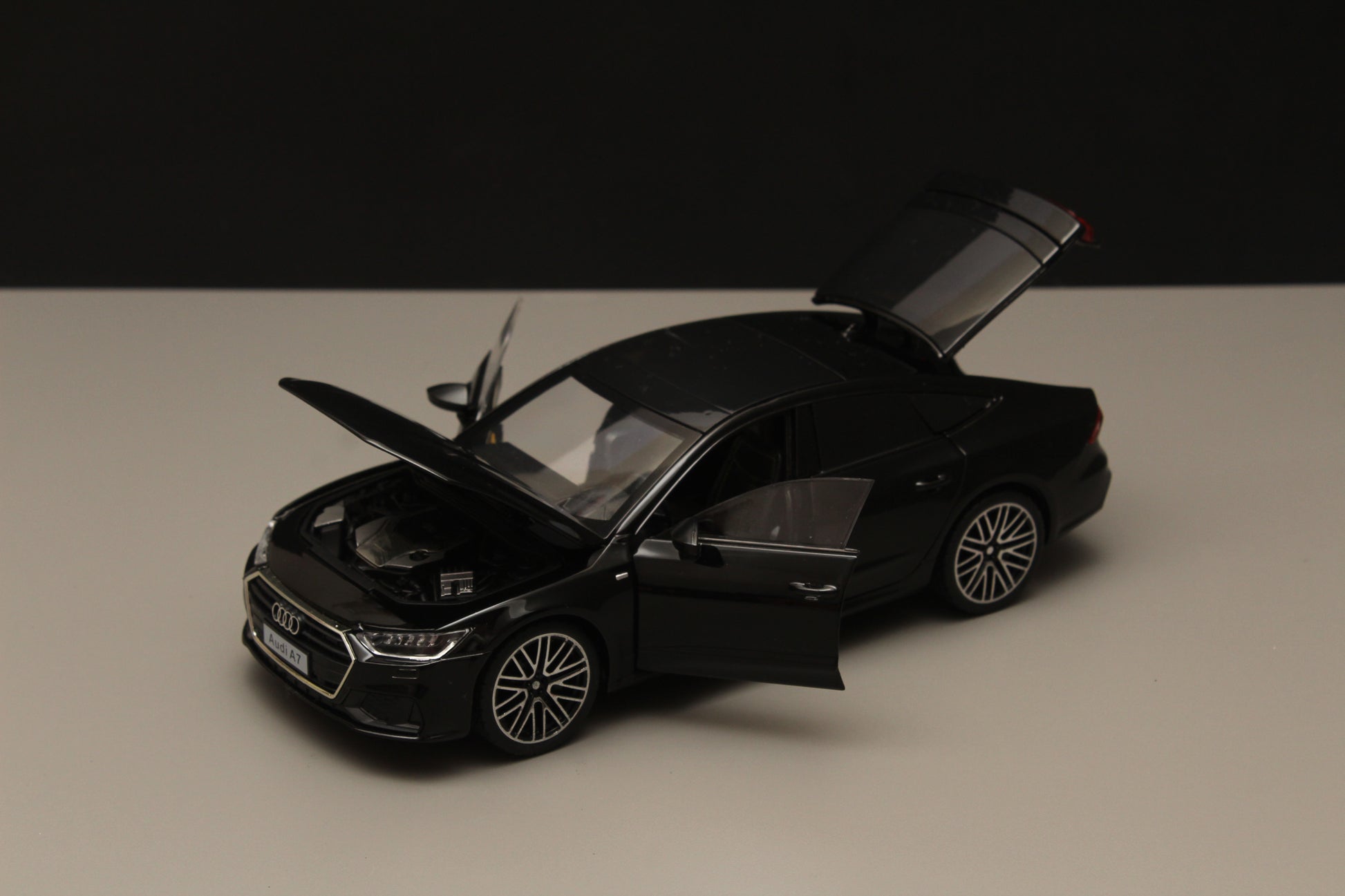 1:24 Audi A7 High Quality Diecast (Black) -  Kunju Vandi  