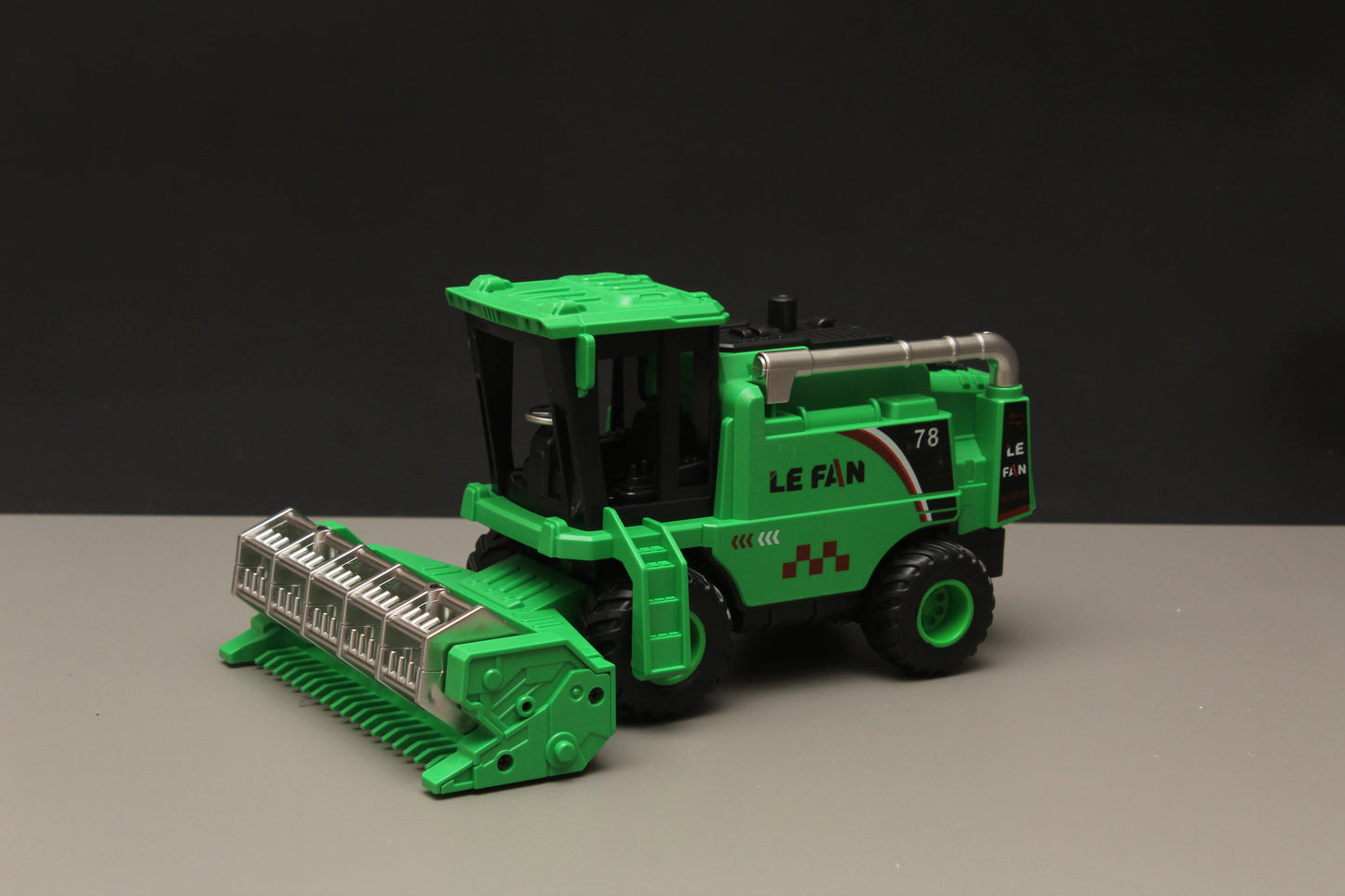 Farming Combine Harvester , High Quality Plastic (Green)