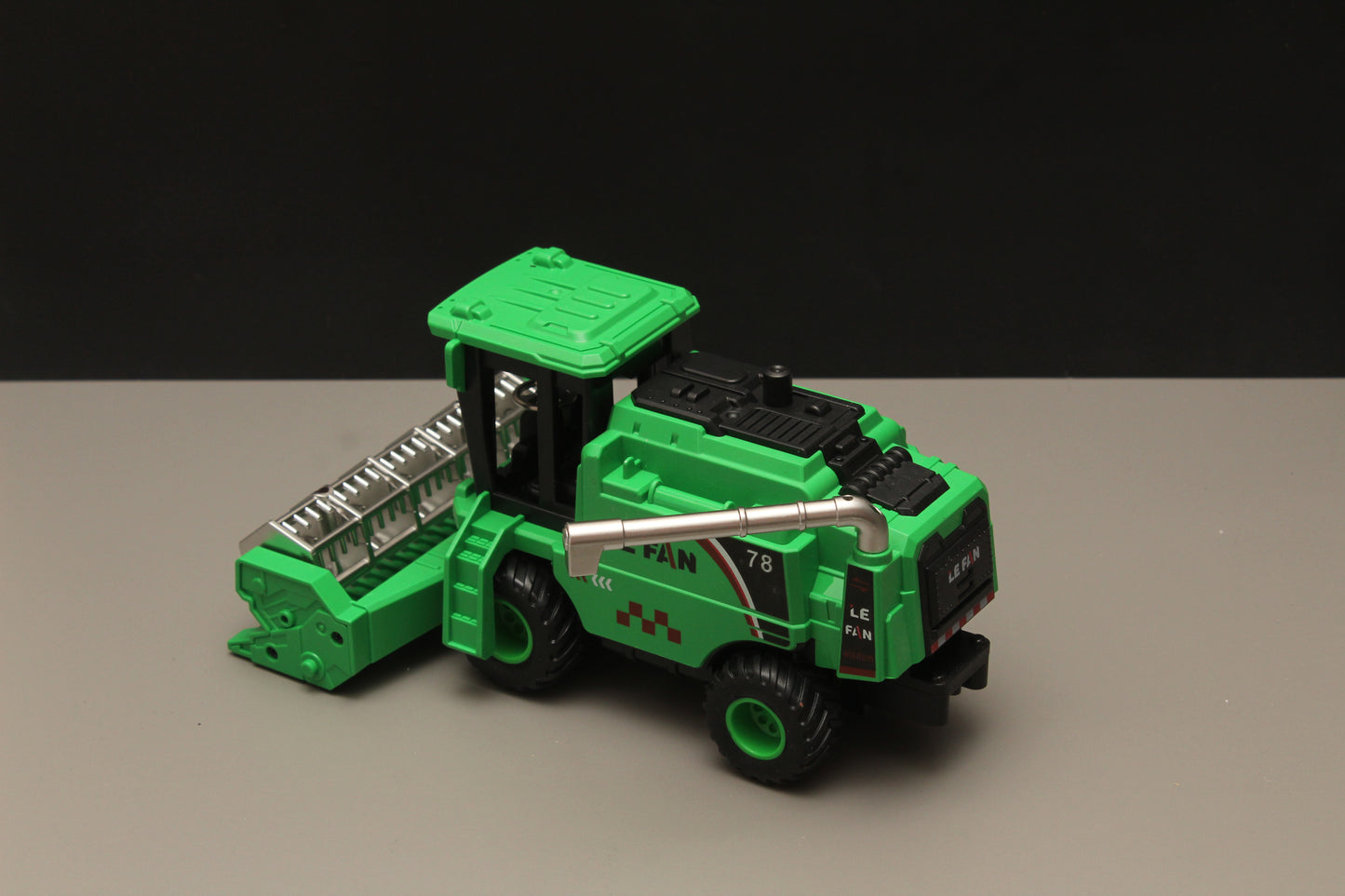 Farming Combine Harvester , High Quality Plastic (Green)