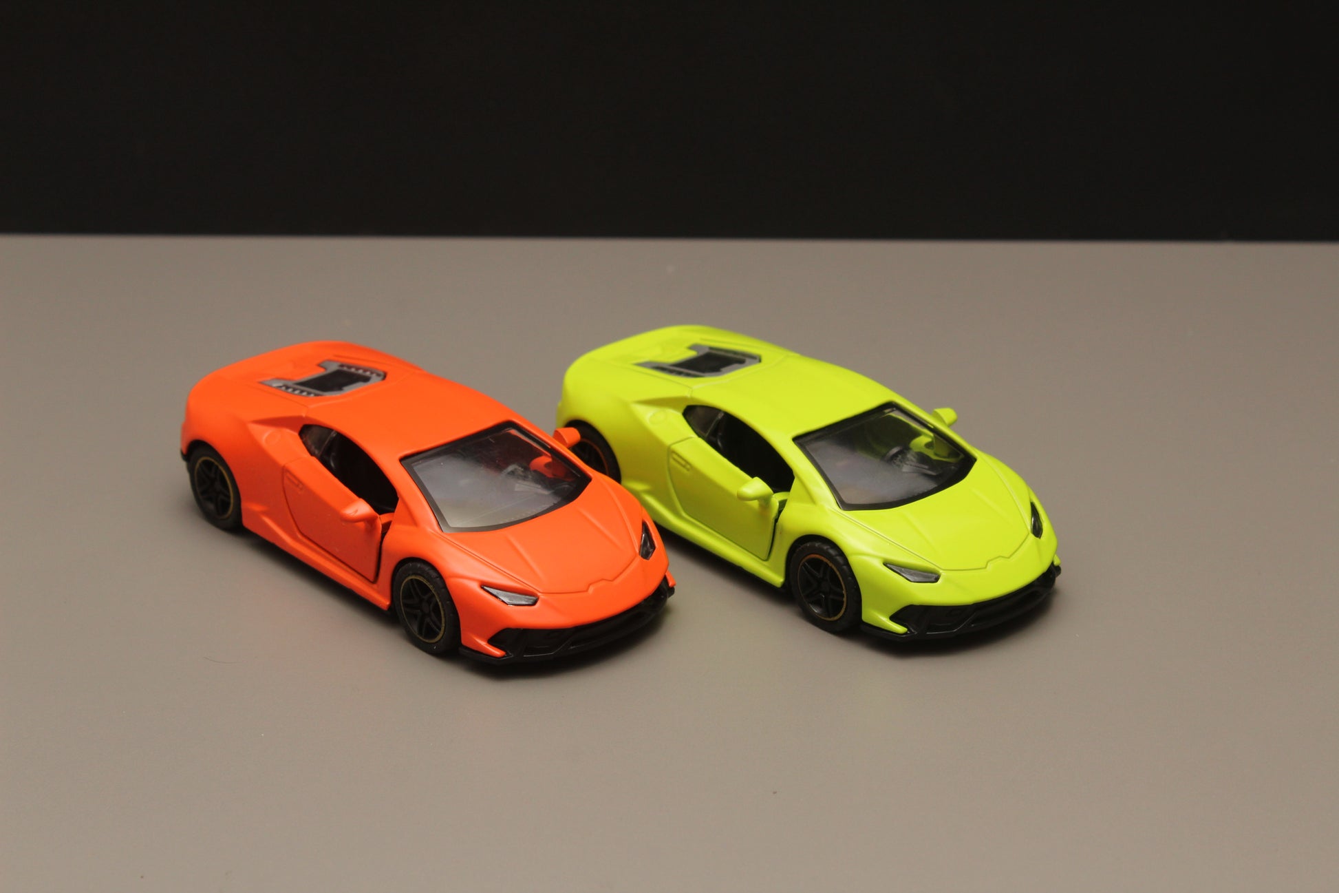 1:43 Lambo (2pcs) Diecast Combo -  Kunju Vandi  