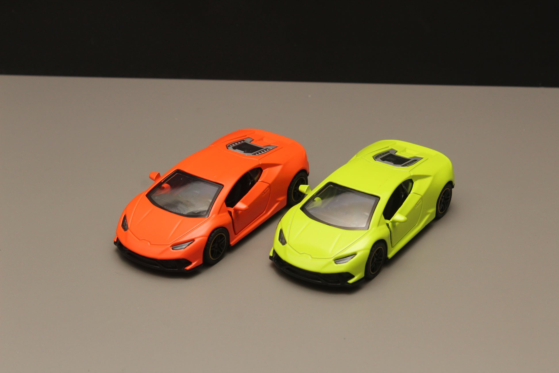 1:43 Lambo (2pcs) Diecast Combo -  Kunju Vandi  