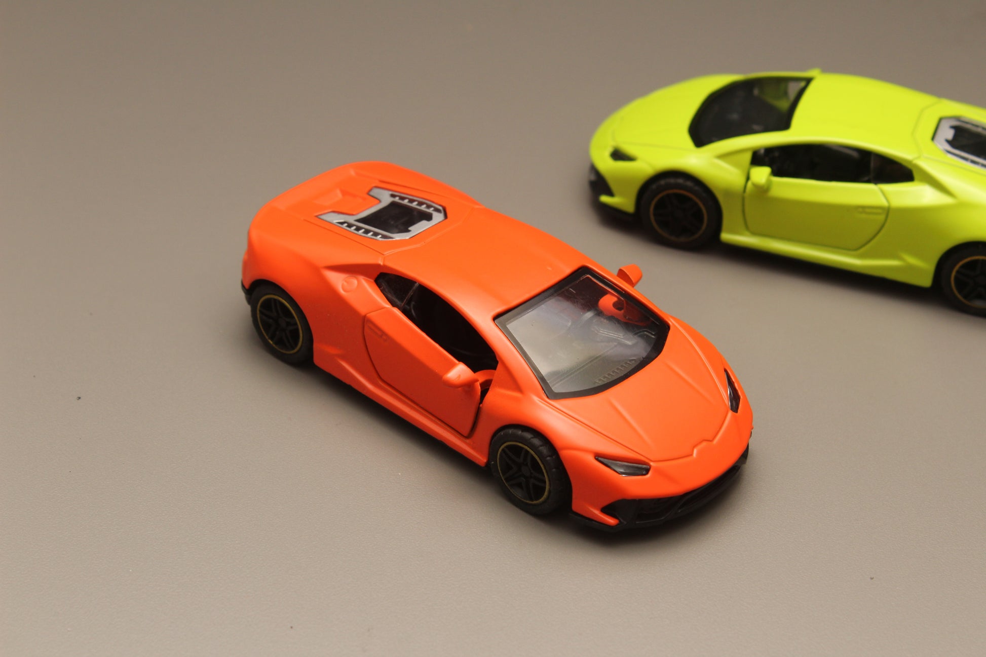 1:43 Lambo (2pcs) Diecast Combo -  Kunju Vandi  