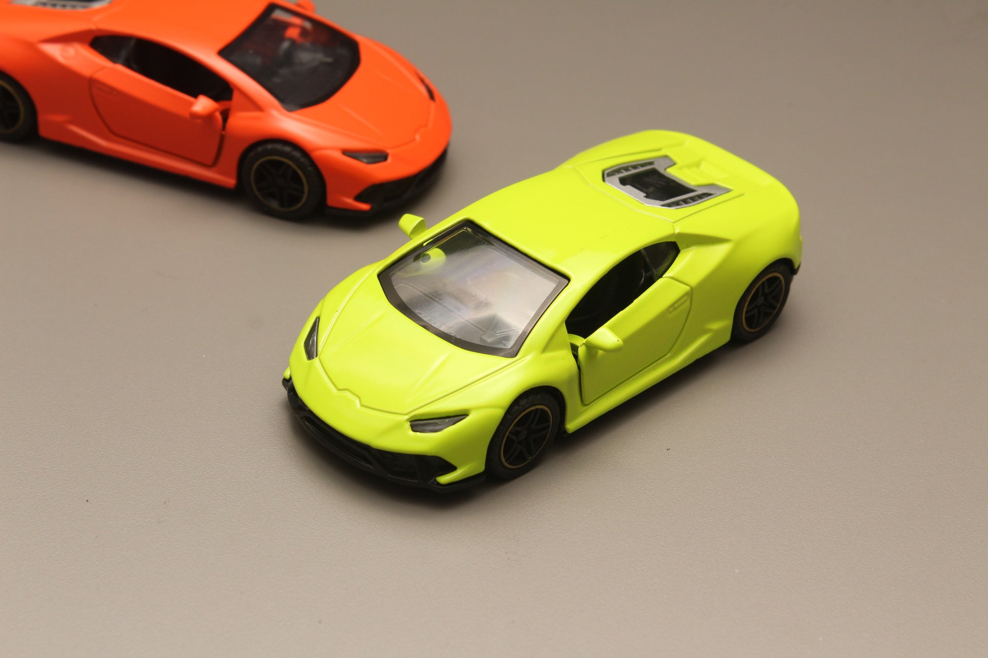 1:43 Lambo (2pcs) Diecast Combo -  Kunju Vandi  