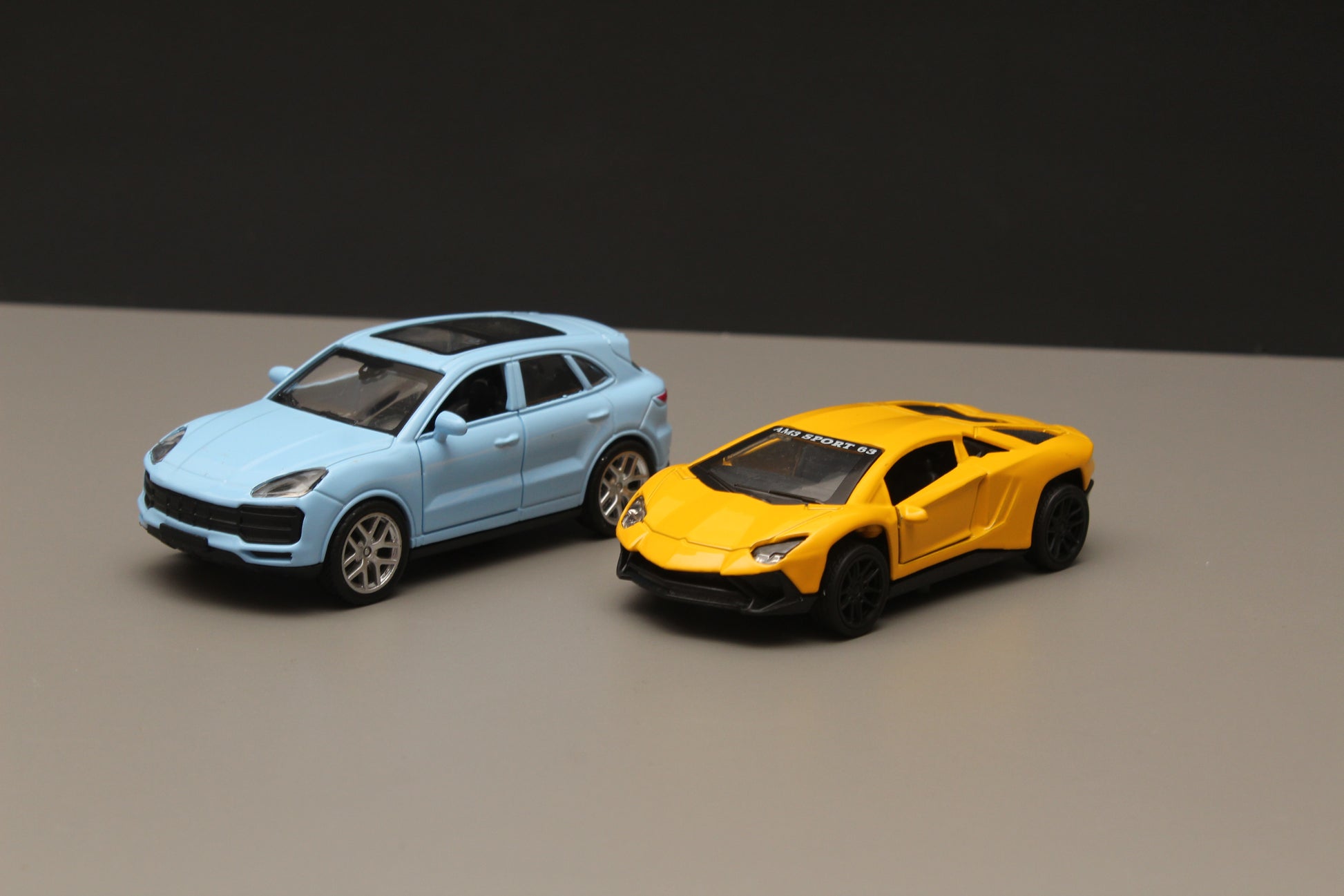 1:43 Porsche, Lambo Diecast Combo -  Kunju Vandi  