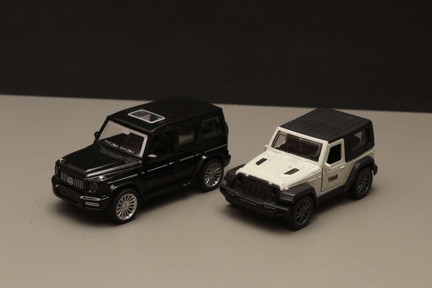 1:43 Thar, Gwagon Diecast combo