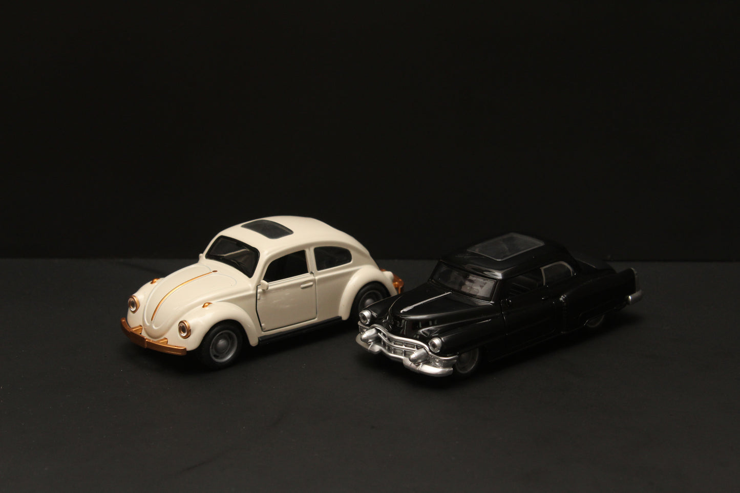1:36 Cadillac , Beetle Diecast Combo